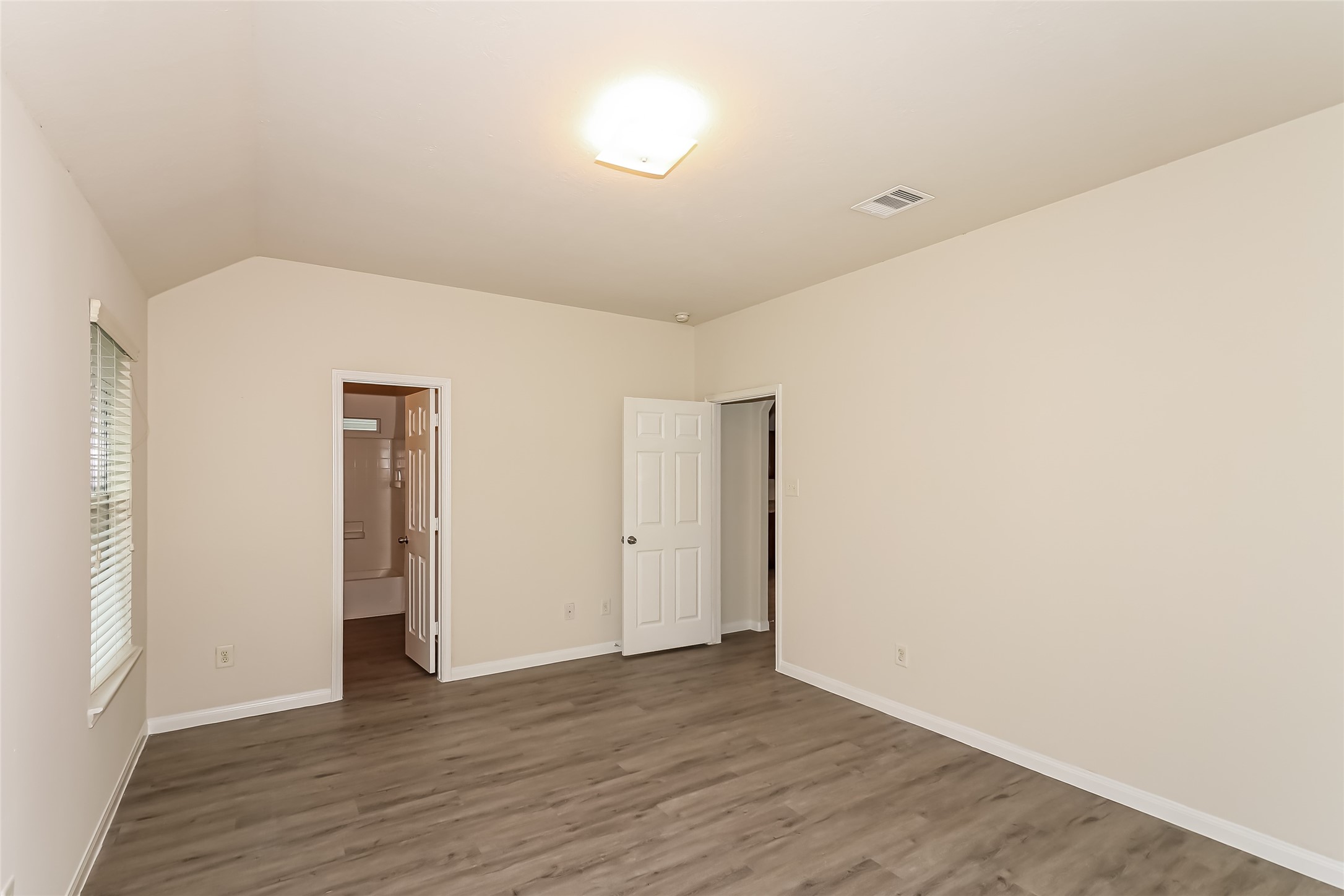 5571 Amelia Plantation Drive Property Photo 6