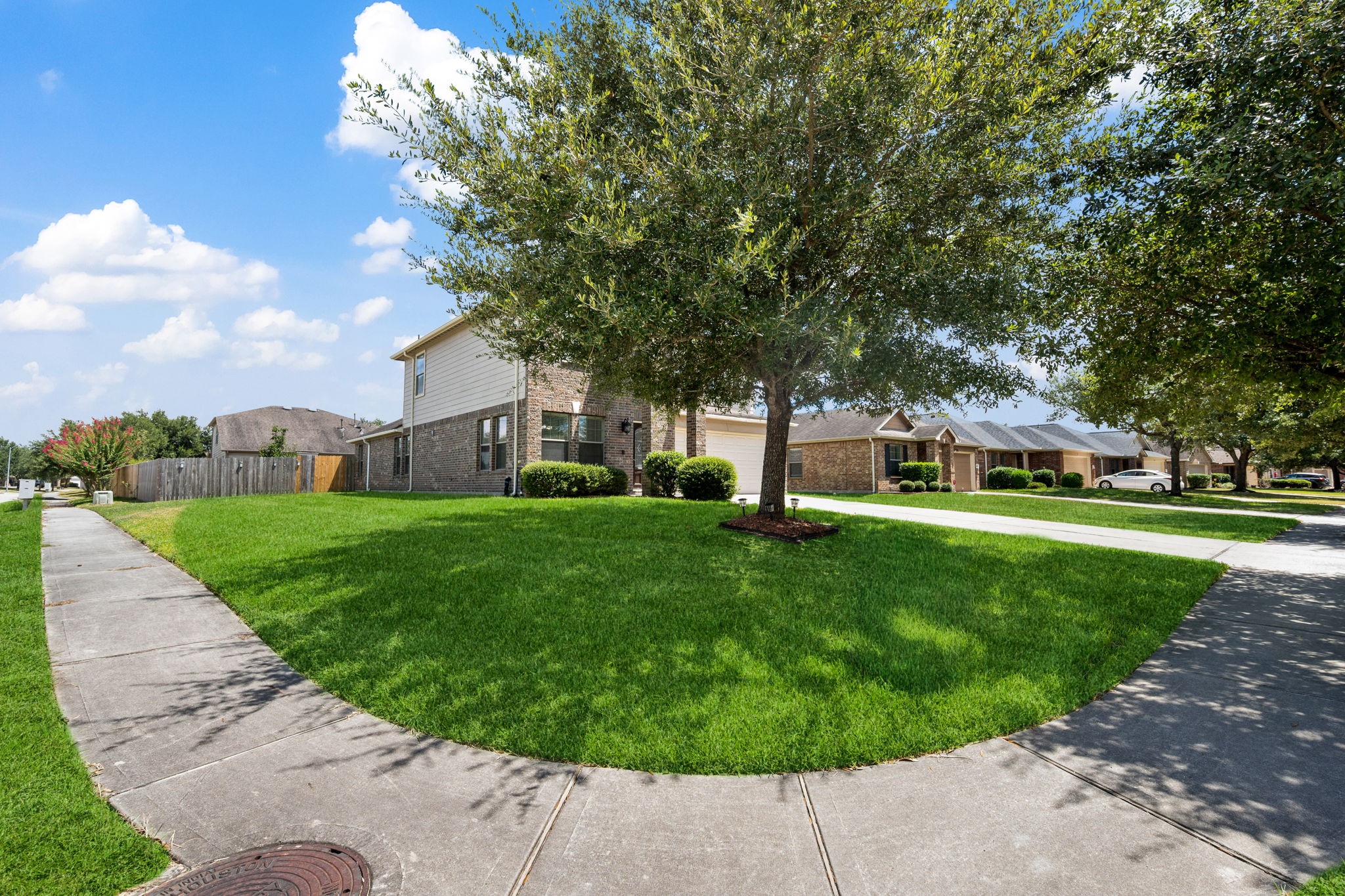 4614 Pin Oak Property Photo 3