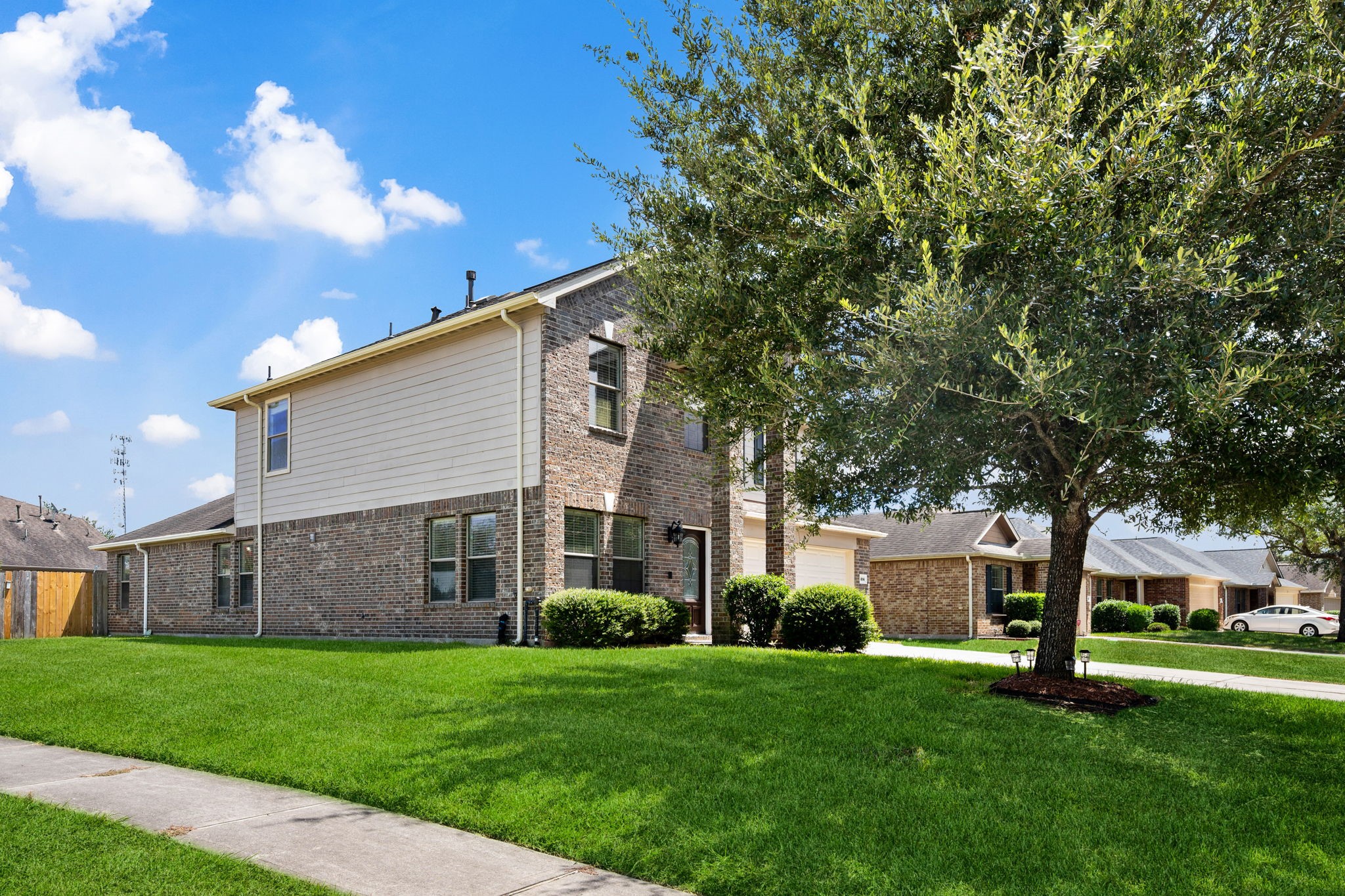 4614 Pin Oak Property Photo 4