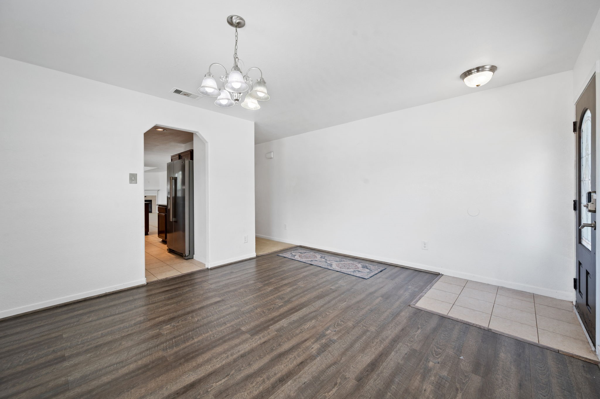 4614 Pin Oak Property Photo 6