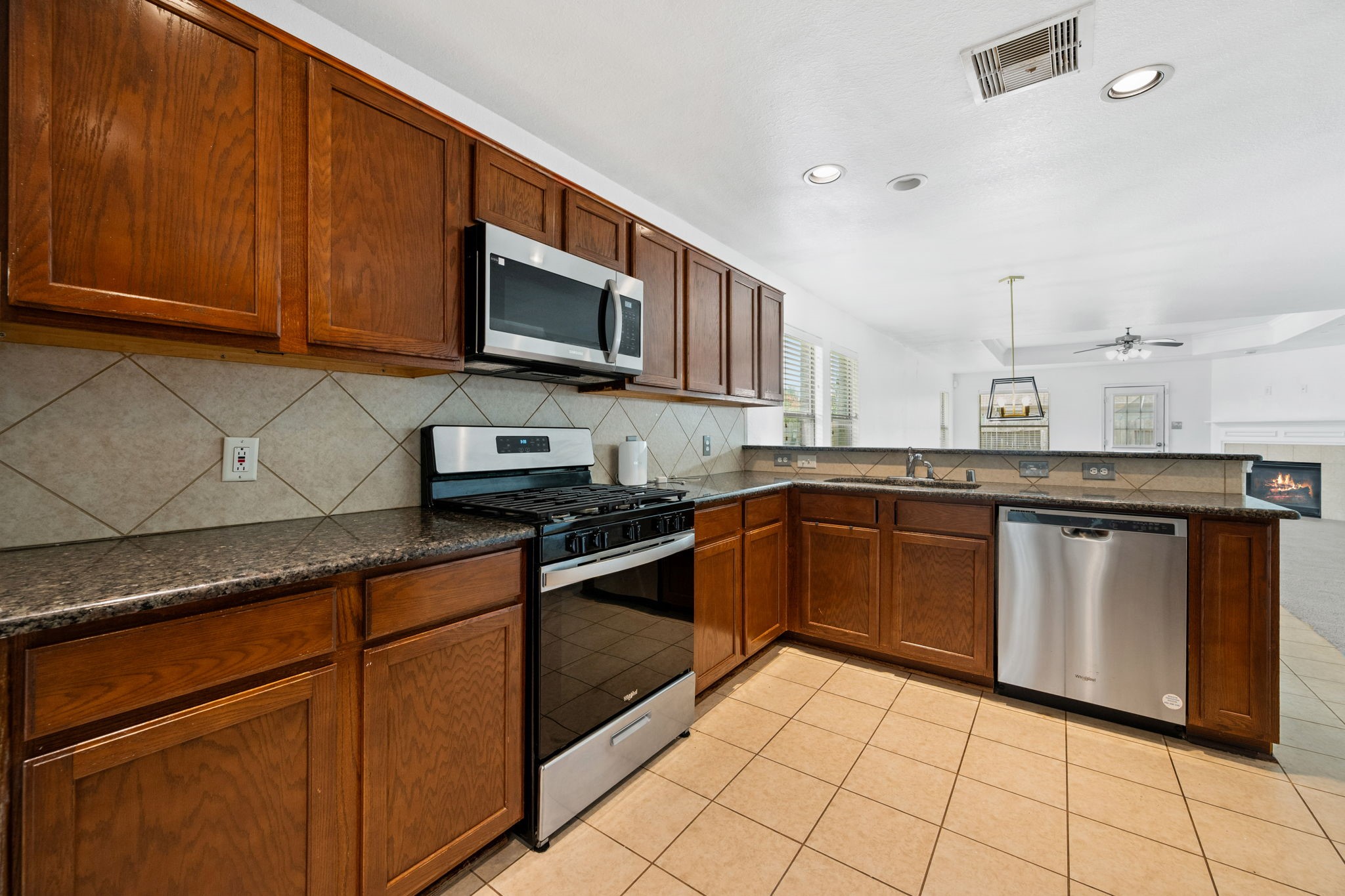 4614 Pin Oak Property Photo 8