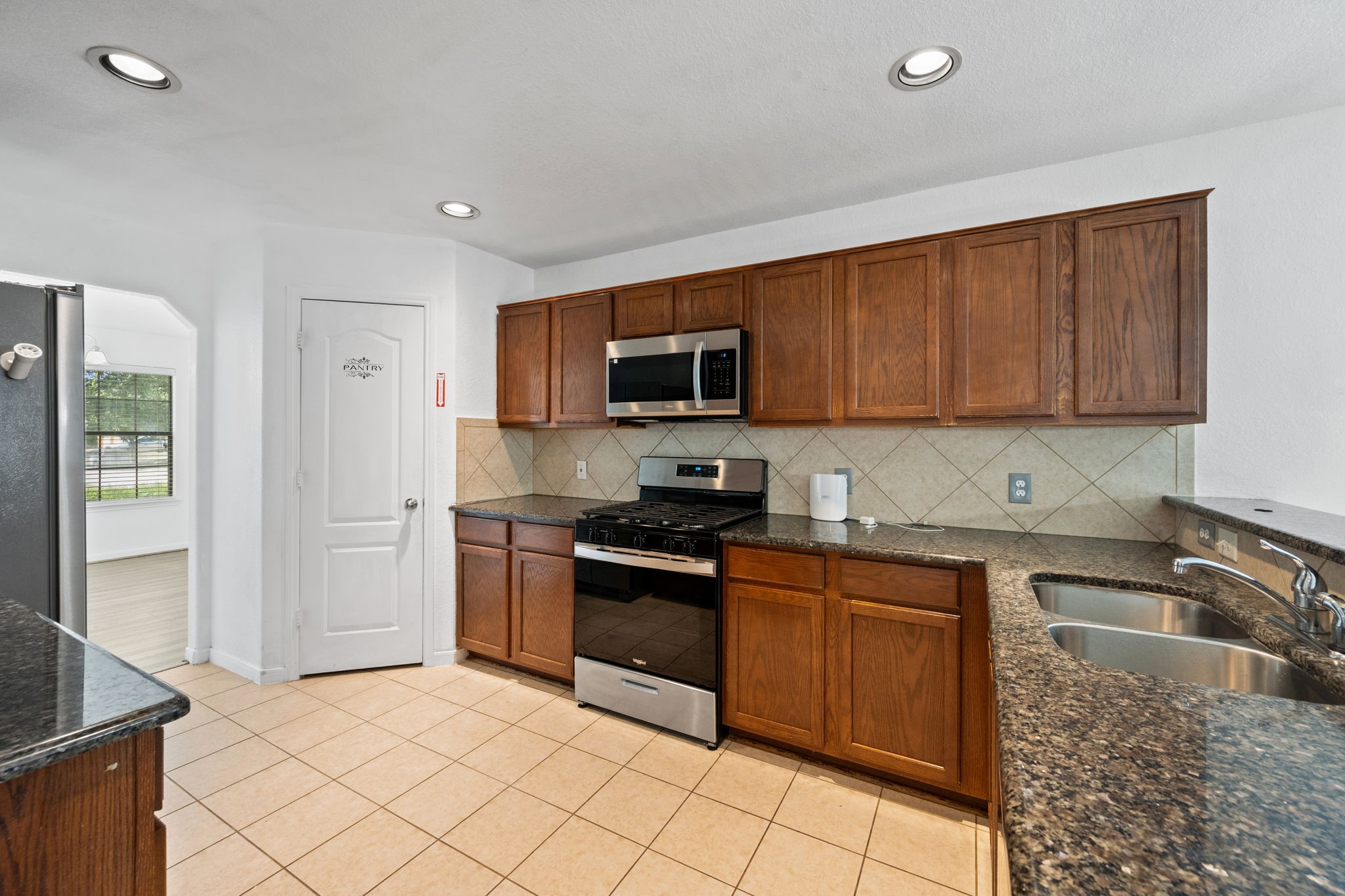4614 Pin Oak Property Photo 10