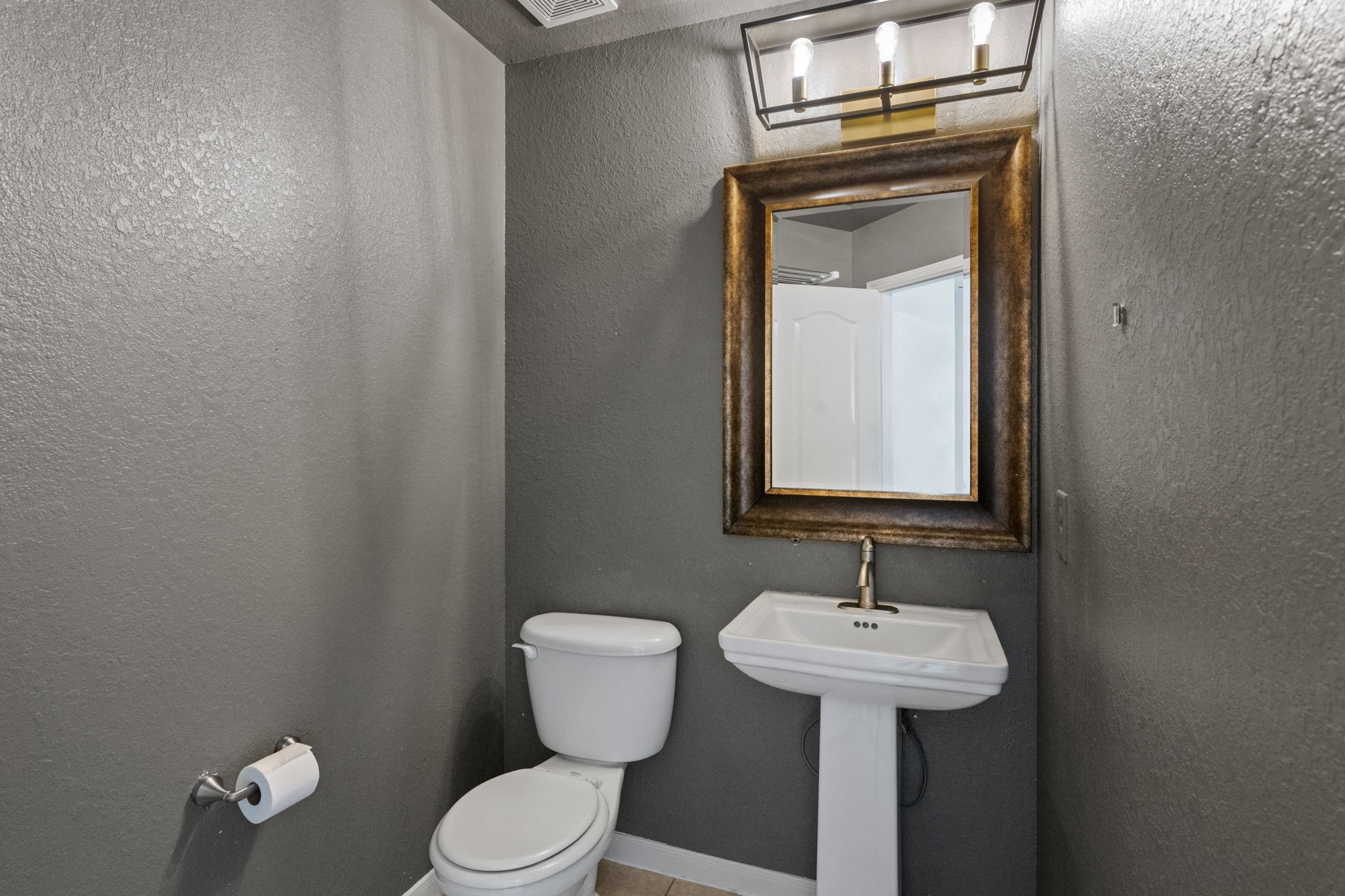 4614 Pin Oak Property Photo 20