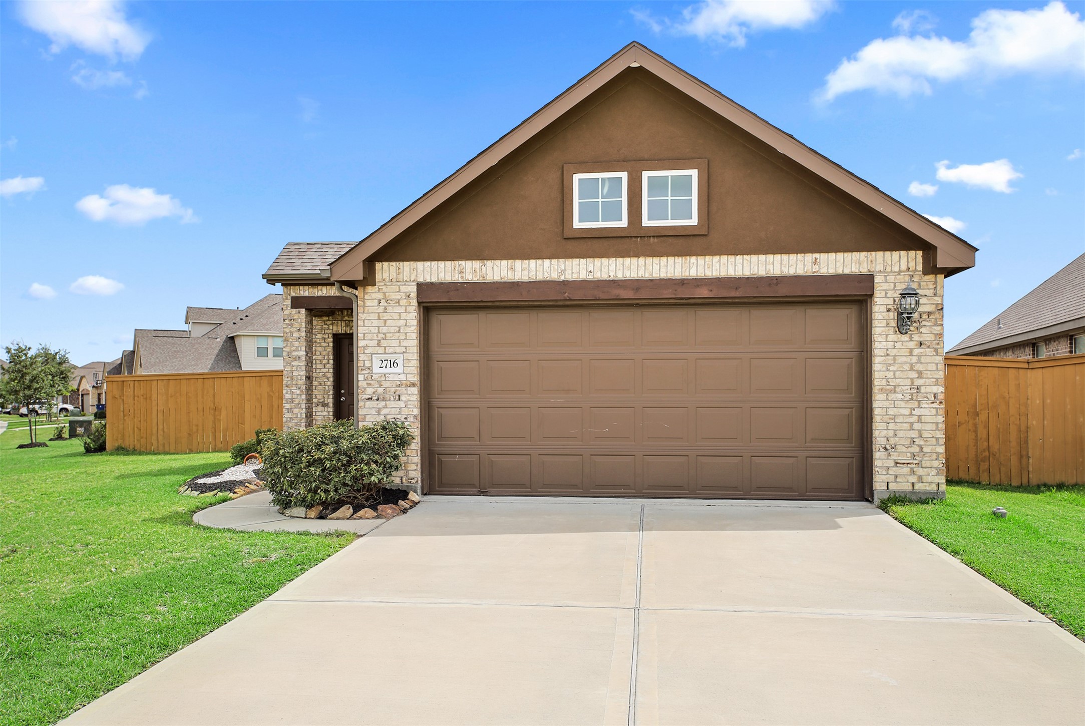 2716 Bernadino Drive Property Photo 3
