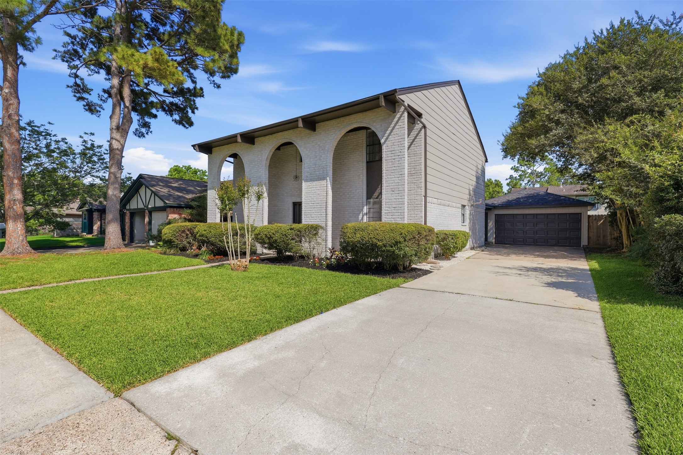 16306 Mill Point Property Photo 11