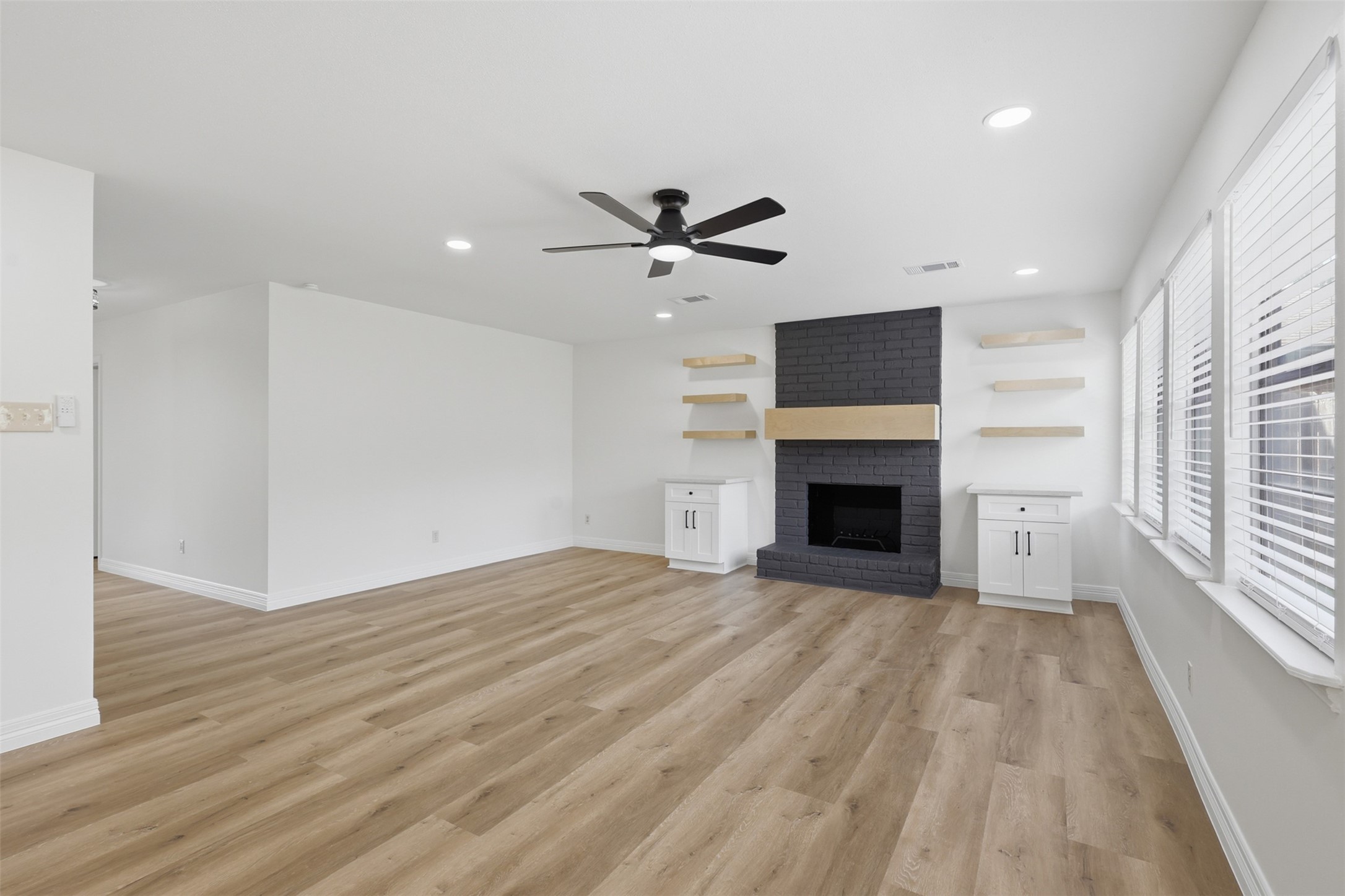 16306 Mill Point Property Photo 20