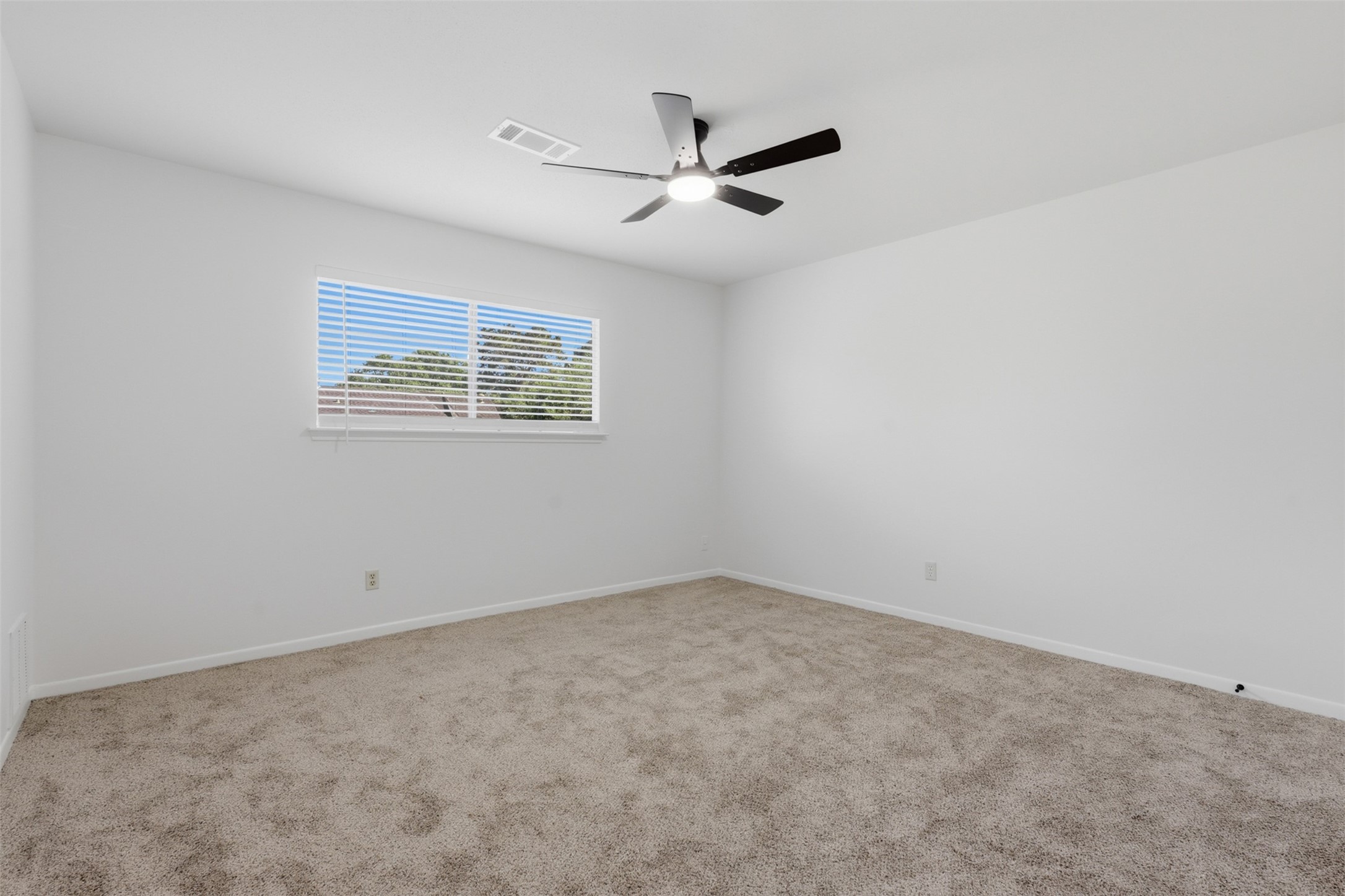16306 Mill Point Property Photo 27