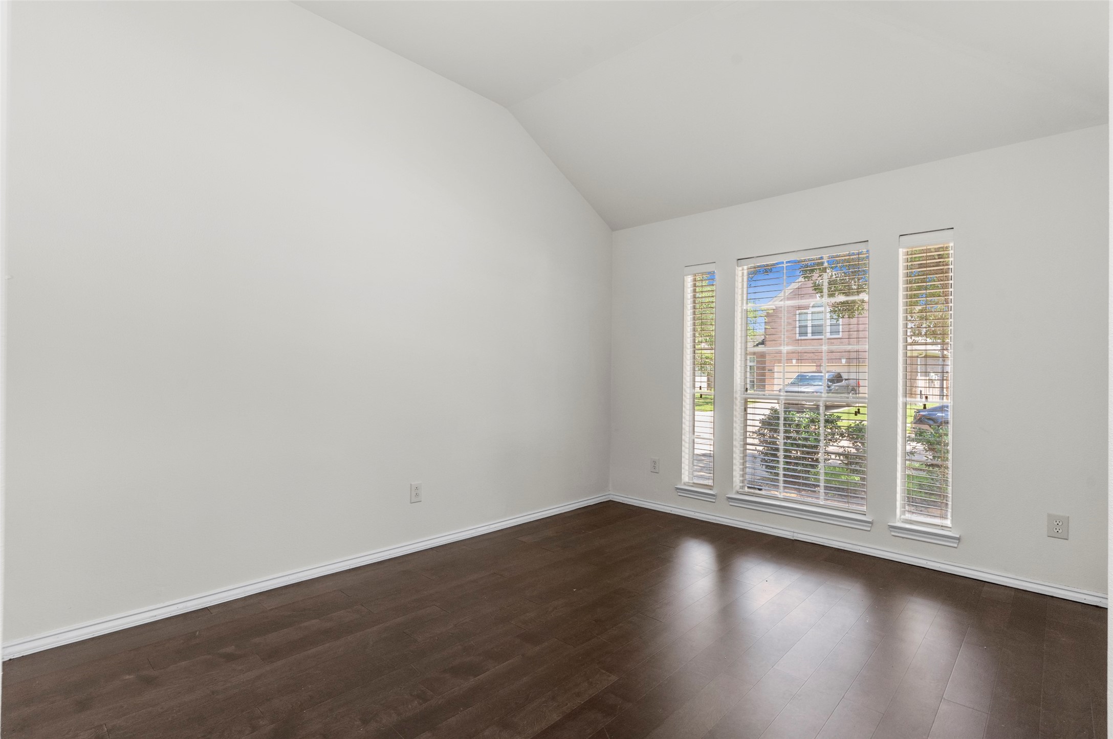11047 Pierce Valley Drive Property Photo 17