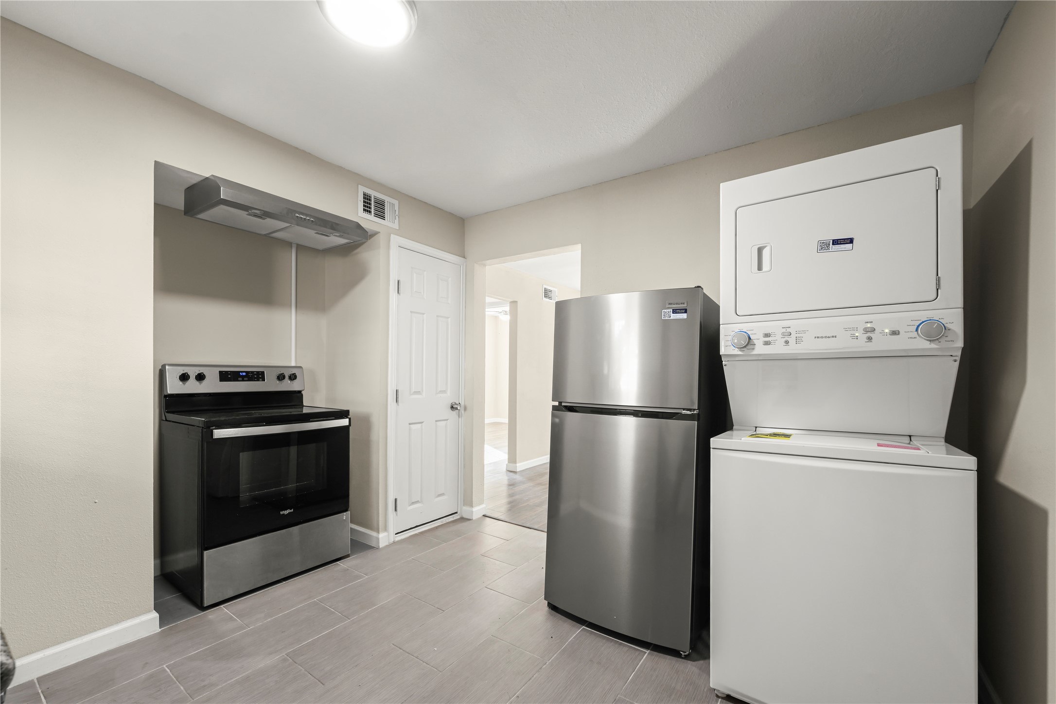 2803 Cleburne Street 3 Property Photo 1