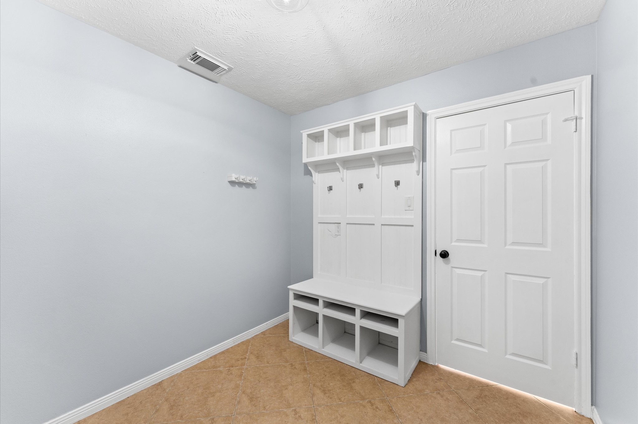 4103 Waterstone Drive Property Photo 27