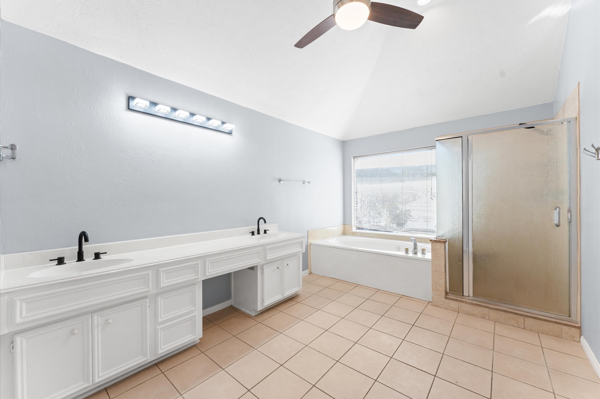 4103 Waterstone Drive Property Photo 34