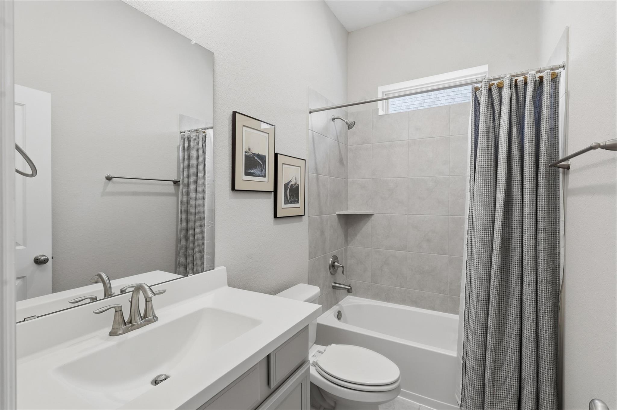 4711 Gilbert Road Property Photo 8