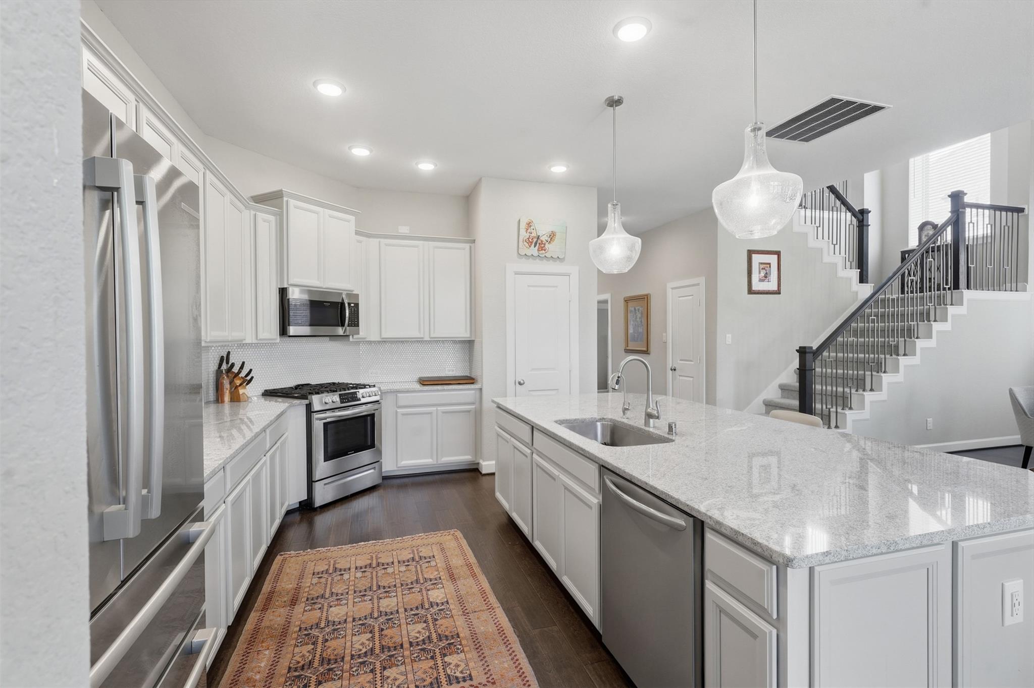 4711 Gilbert Road Property Photo 15