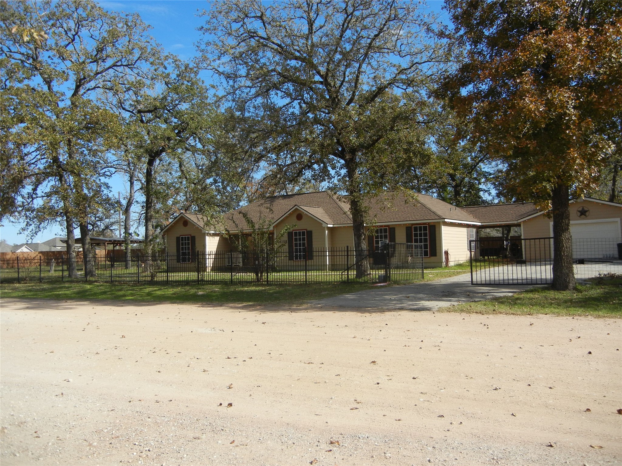 26109 Deerwood Drive Property Photo