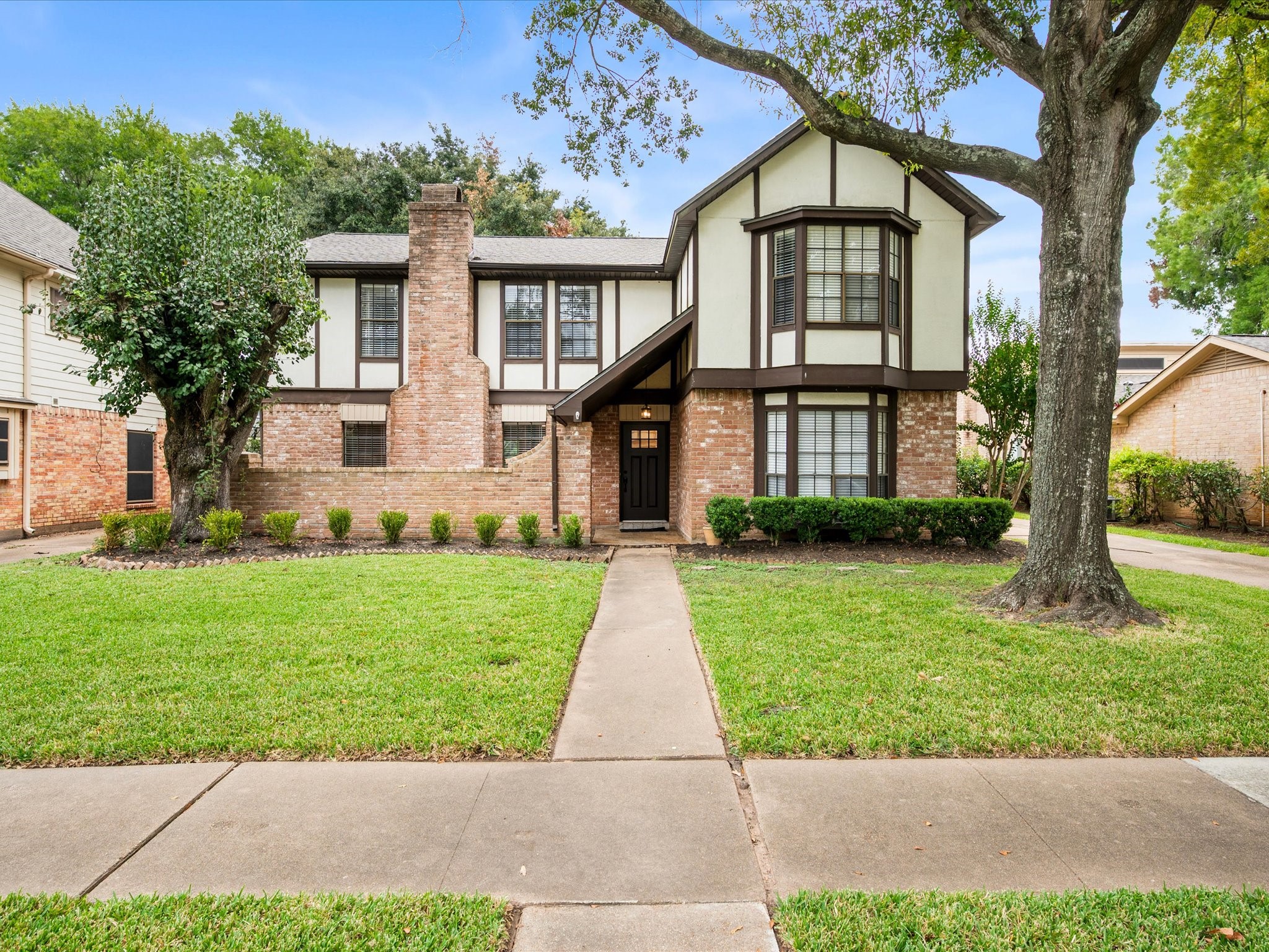 2715 River Birch Drive Property Photo 1