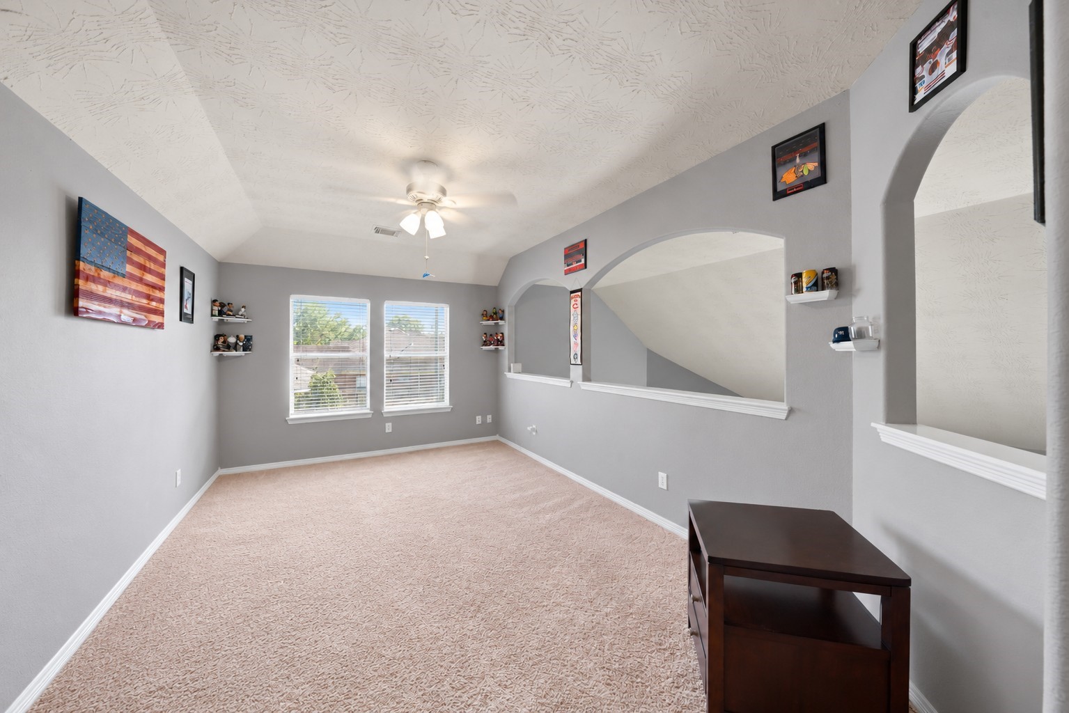 9507 Hidden Cove Park Property Photo 14
