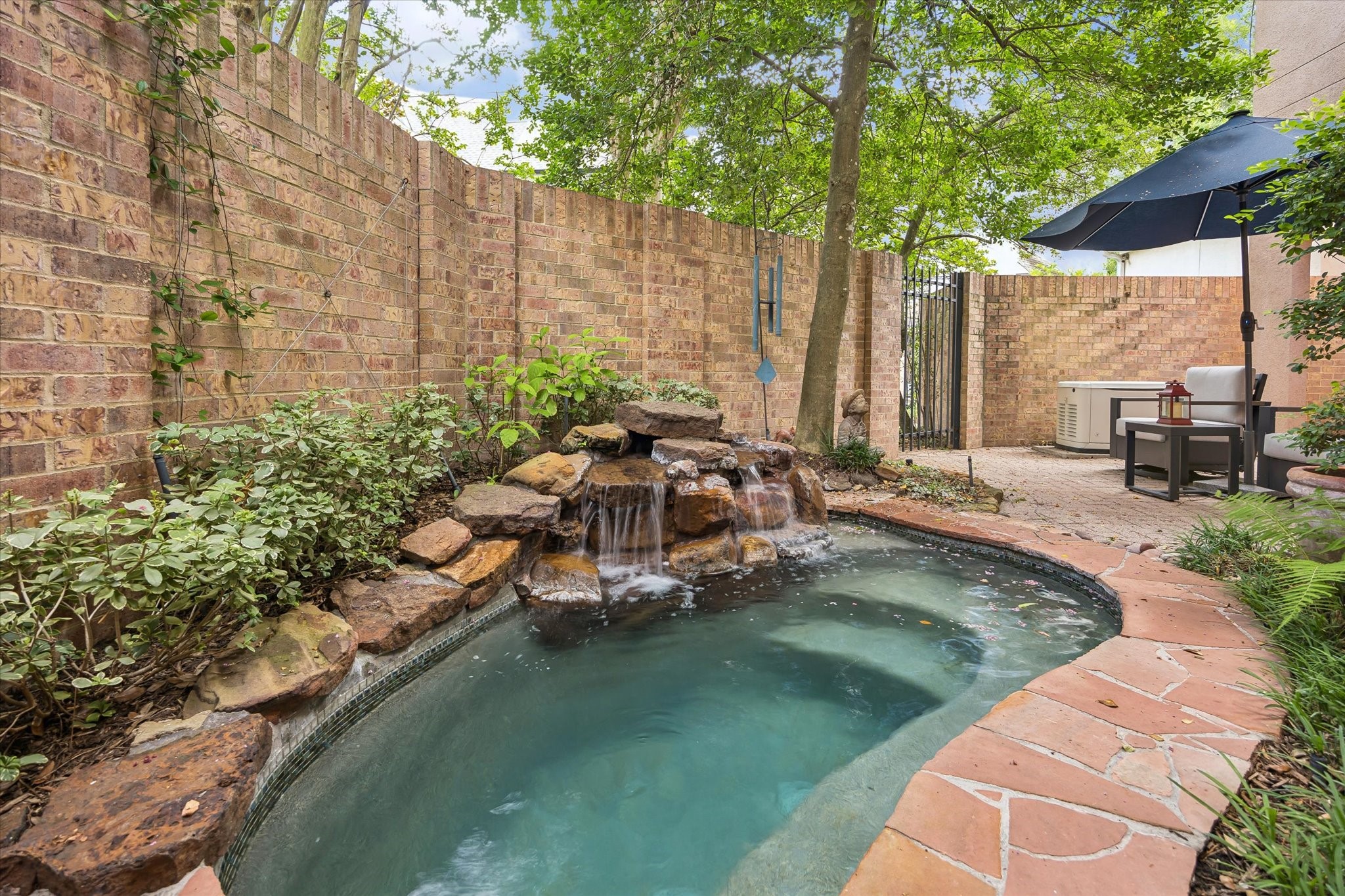 3118 Sackett Street Property Photo 26
