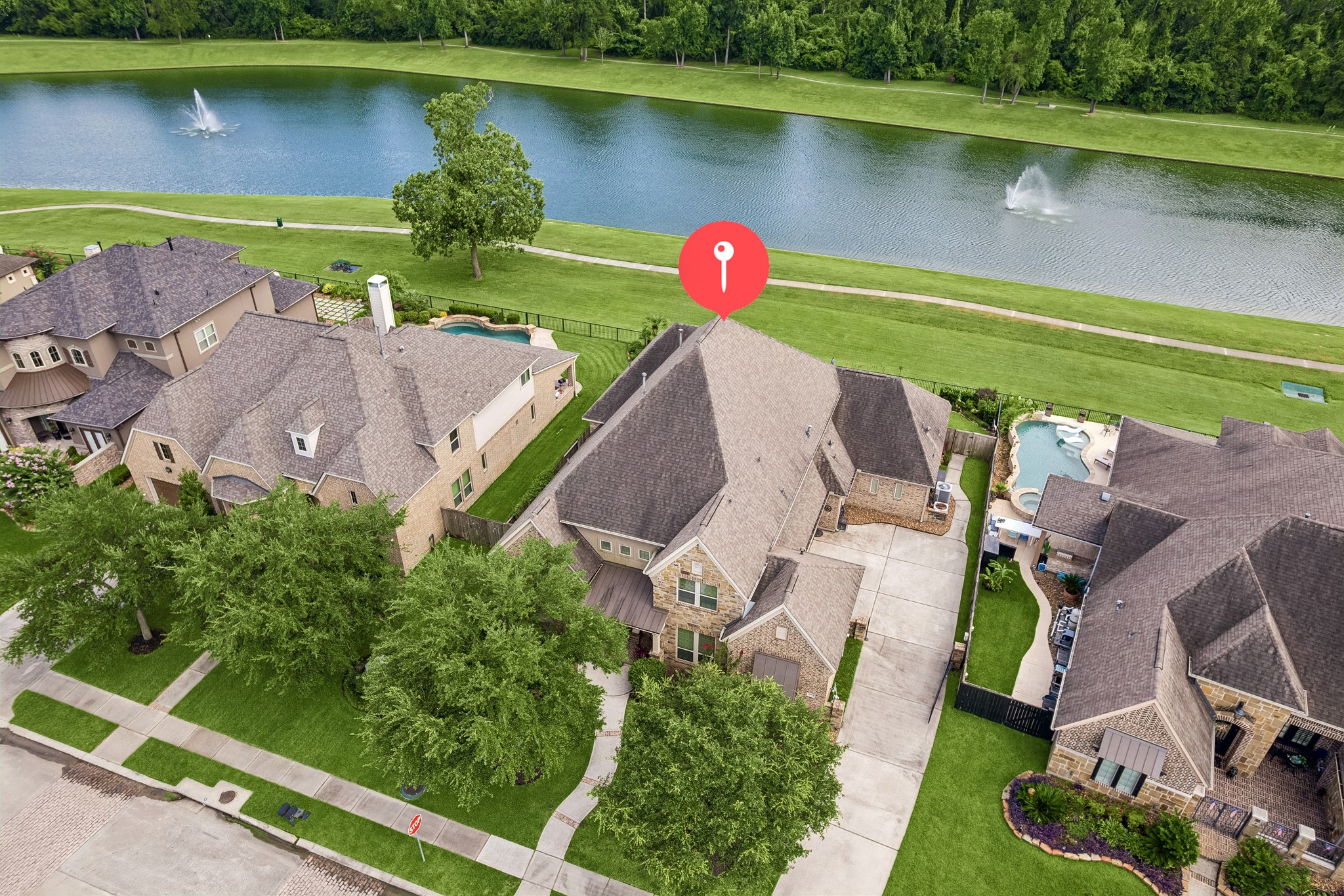 18515 Duke Lake Drive Property Photo 3