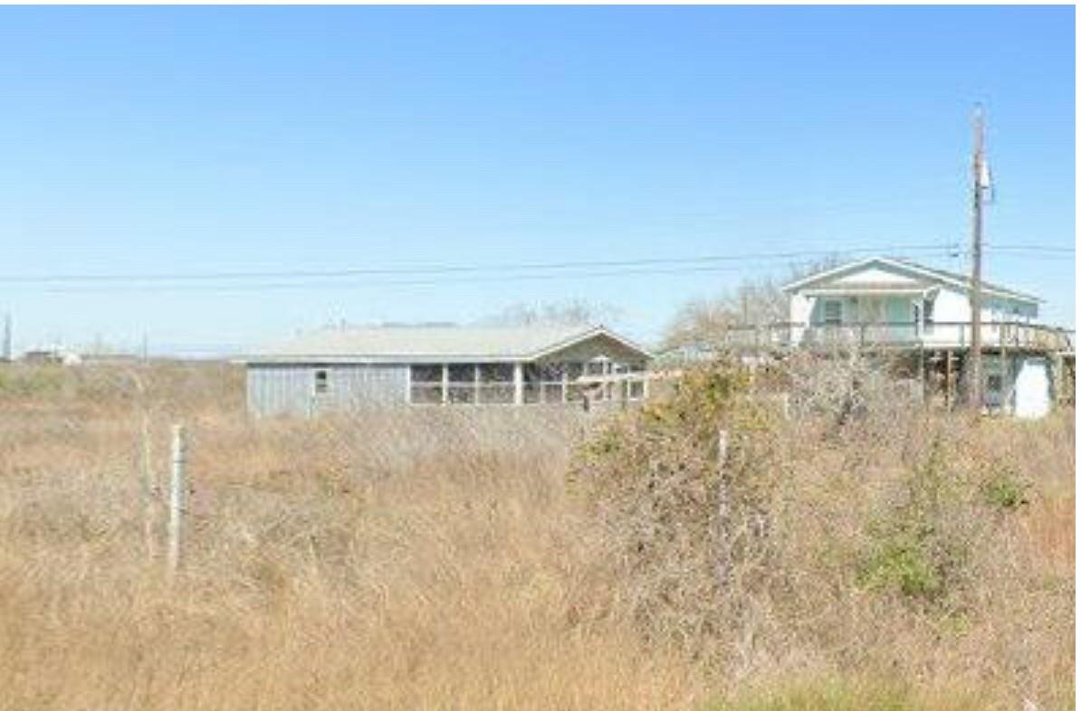 300 W Royal Oak Lane, Rockport Tx 78382 Property Photo 1