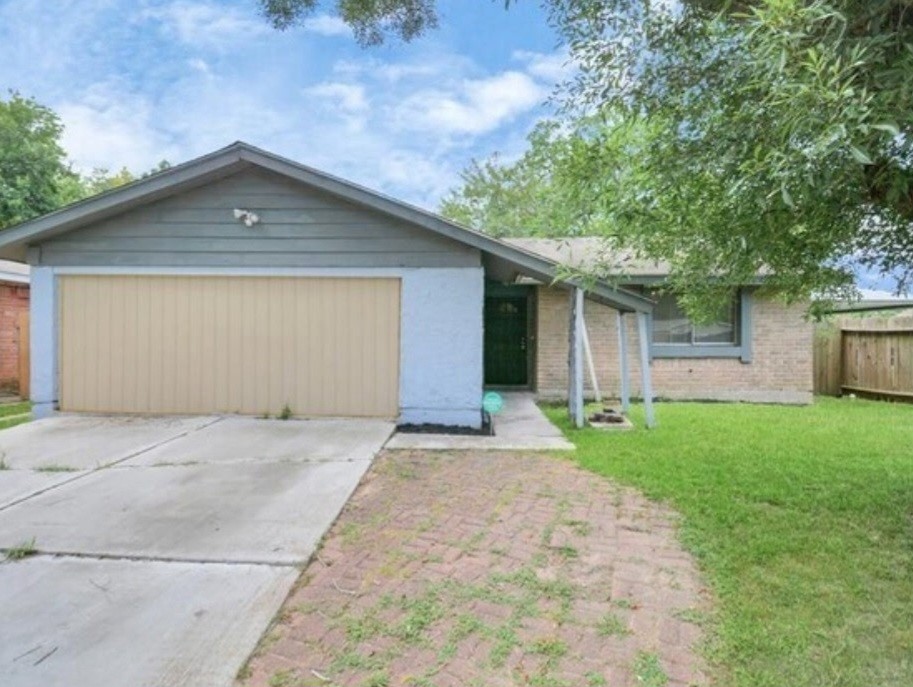 4803 Beechaven Street Property Photo 1