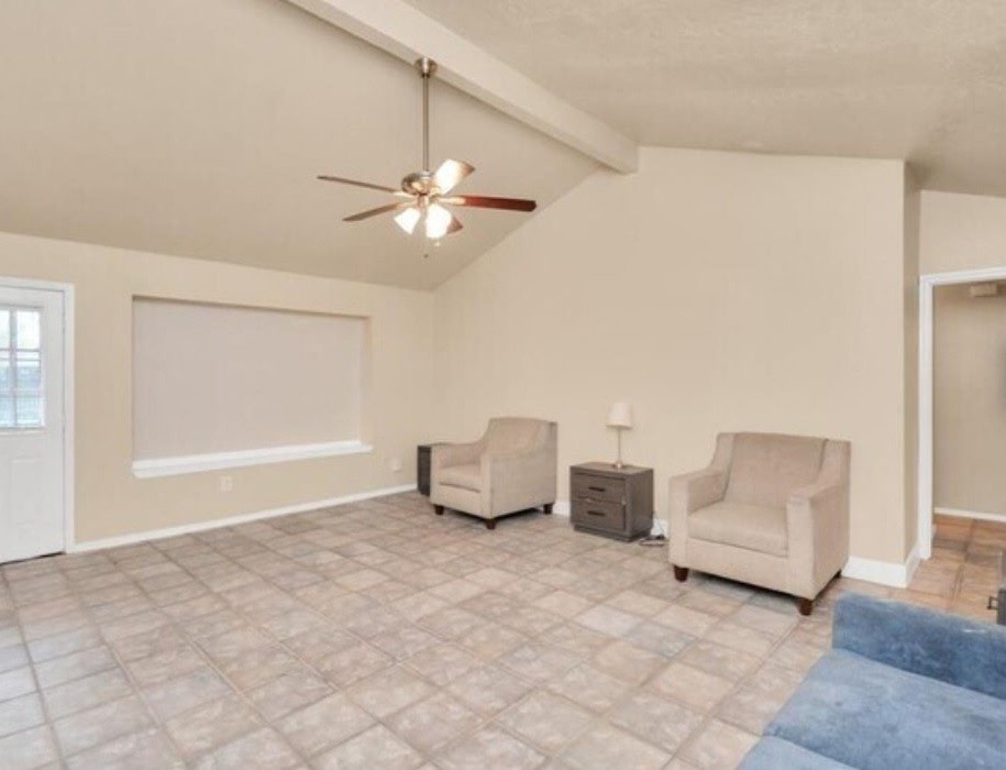 4803 Beechaven Street Property Photo 4