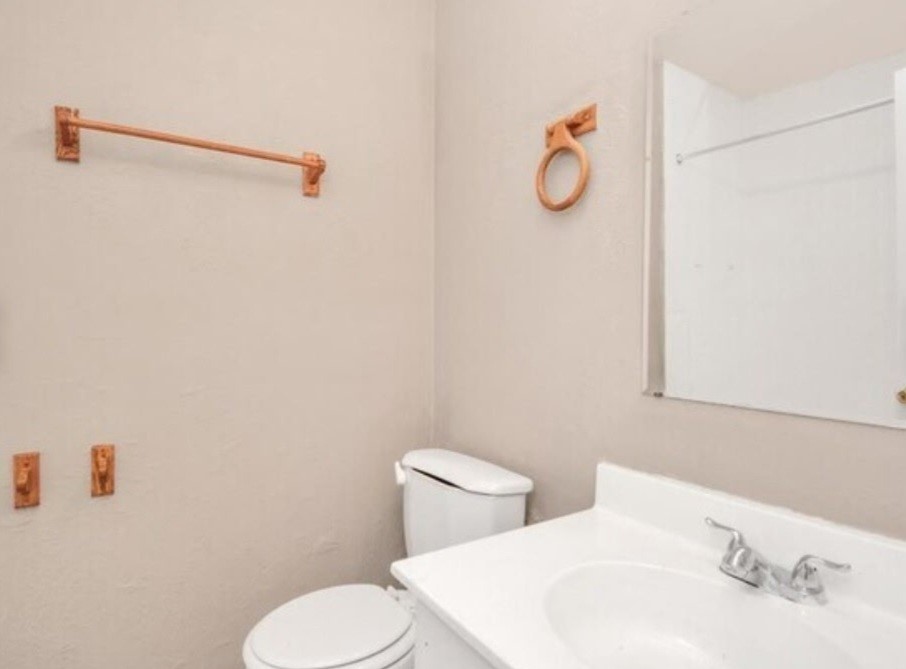 4803 Beechaven Street Property Photo 10