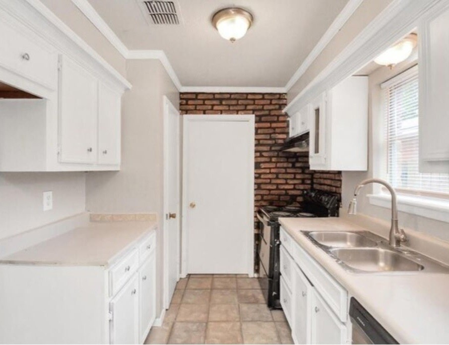 4803 Beechaven Street Property Photo 16
