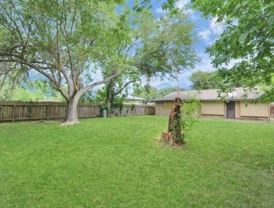 4803 Beechaven Street Property Photo 26