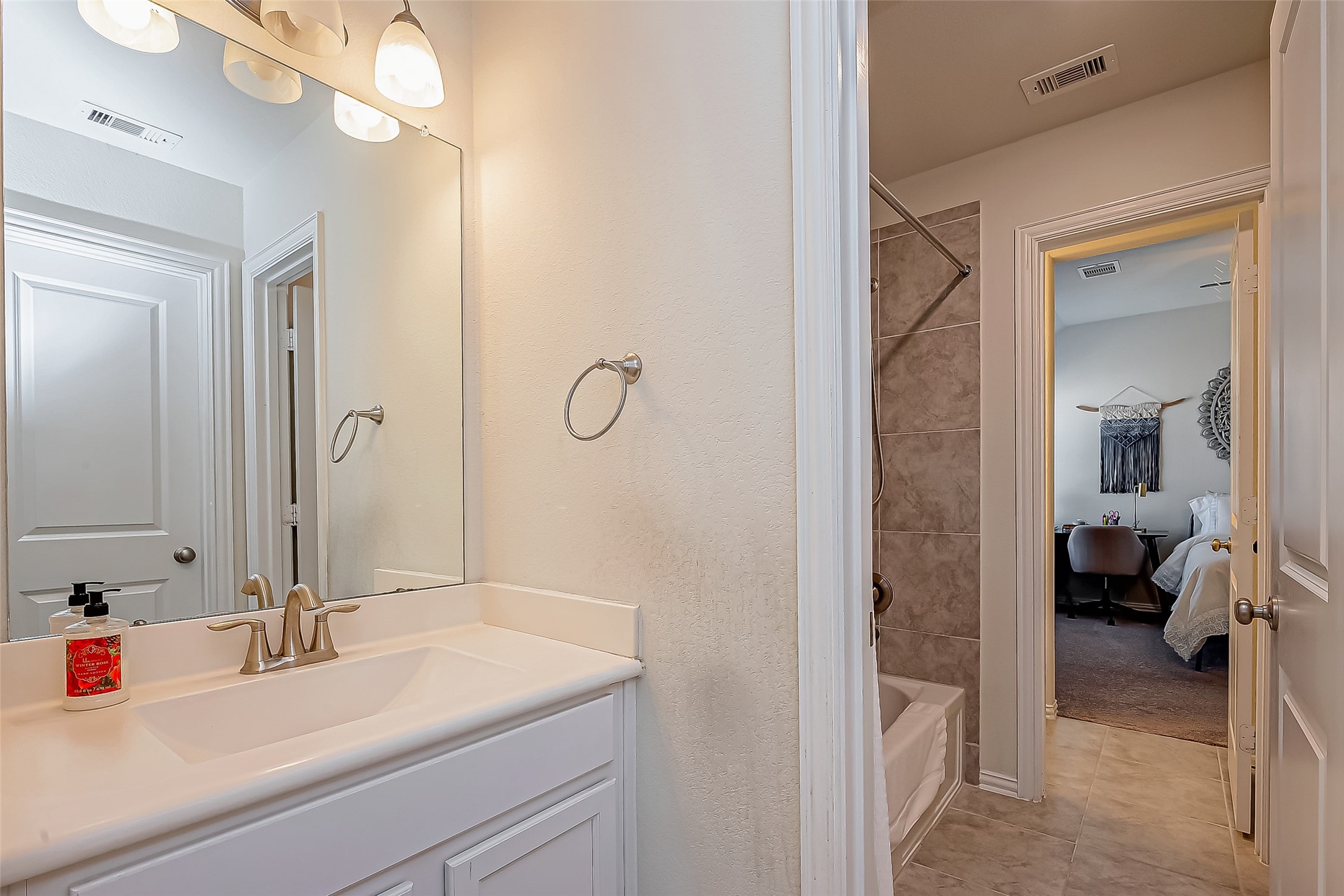2226 Blakely Grove Lane Property Photo 38