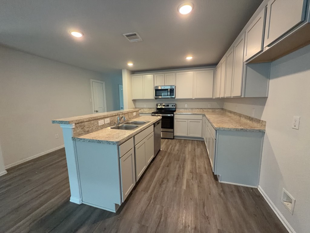 505 Hines Avenue B Property Photo 6