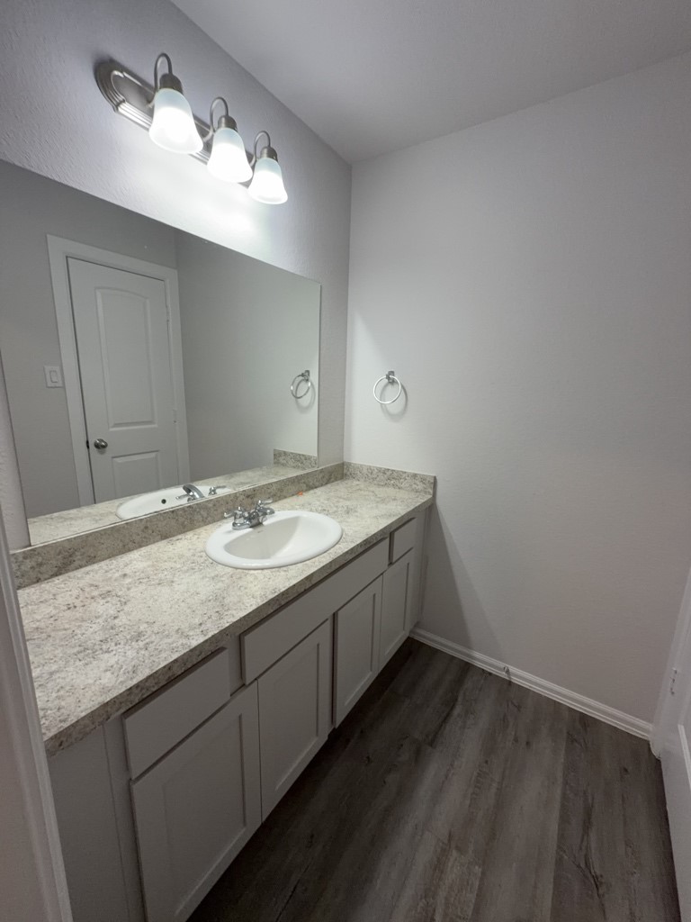 505 Hines Avenue B Property Photo 20