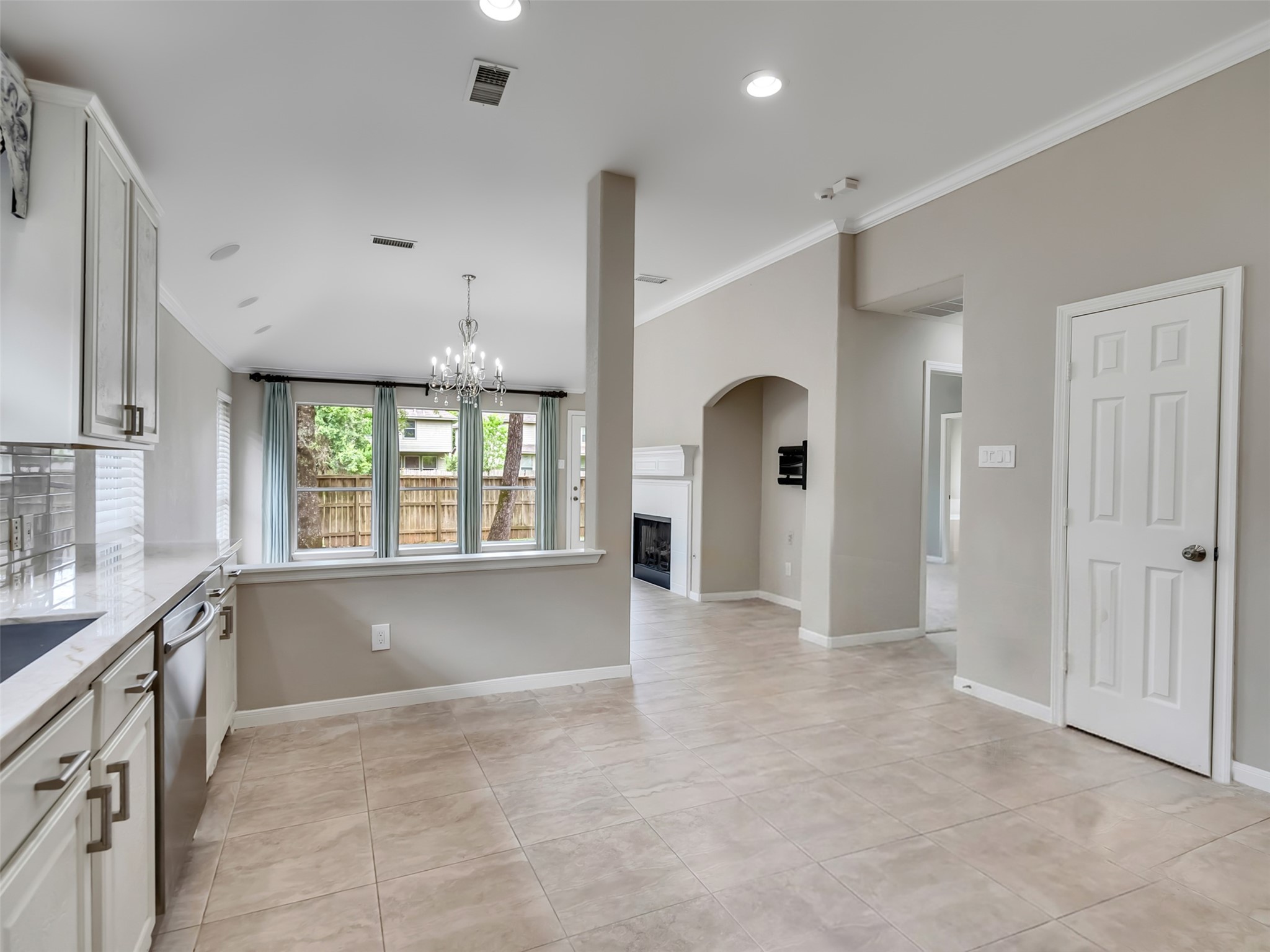 171 Merryweather Place Property Photo 10