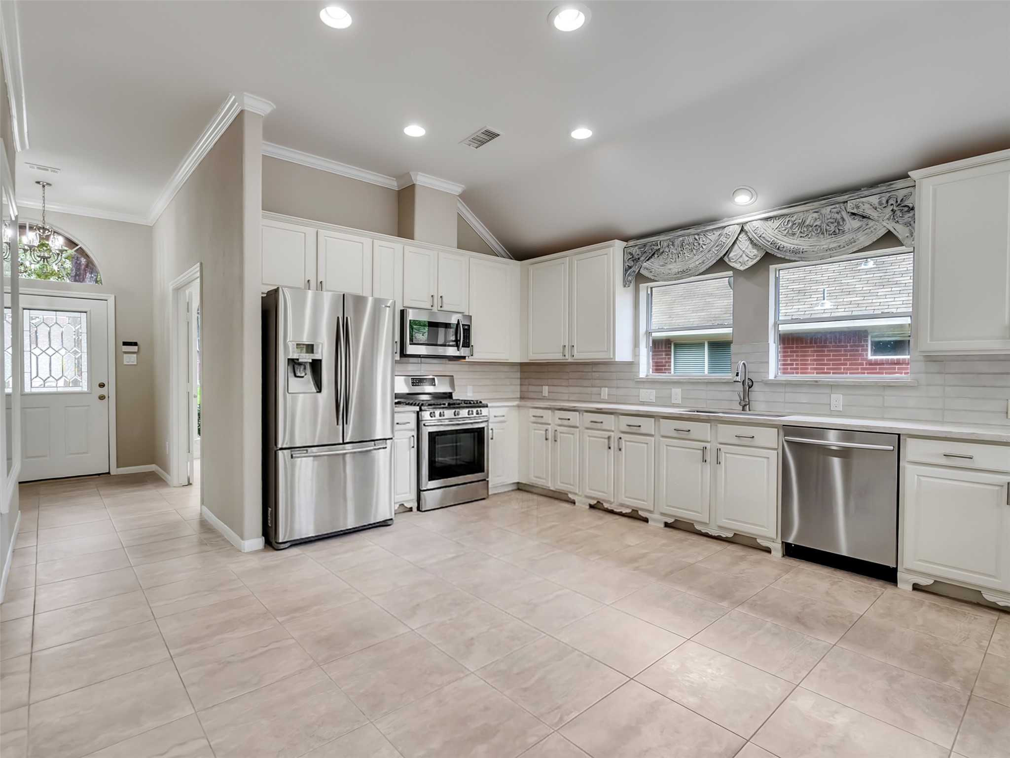 171 Merryweather Place Property Photo 12