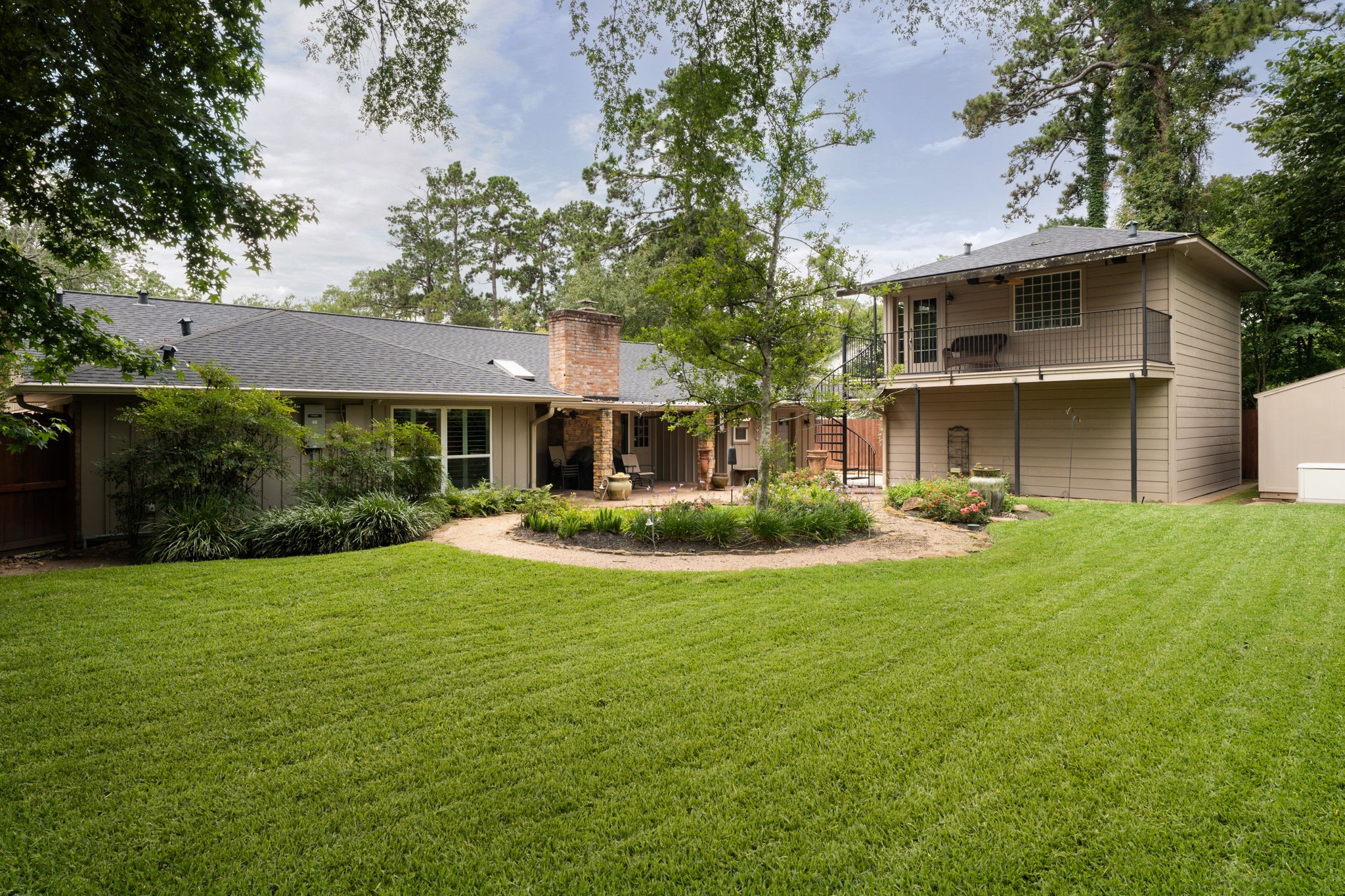 27269 Paula Lane Property Photo 4