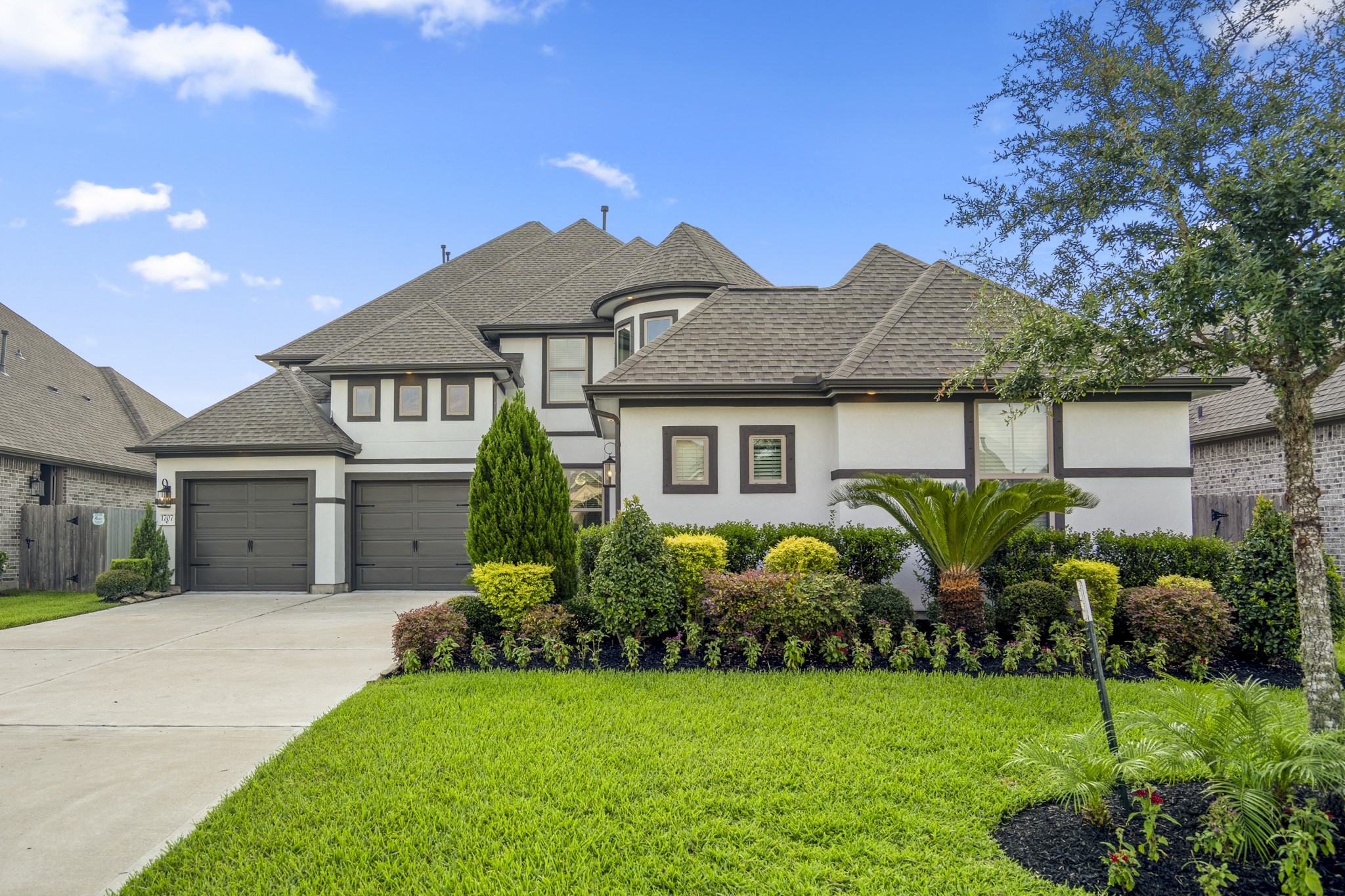 1707 Hartford Mills Lane Property Photo 2