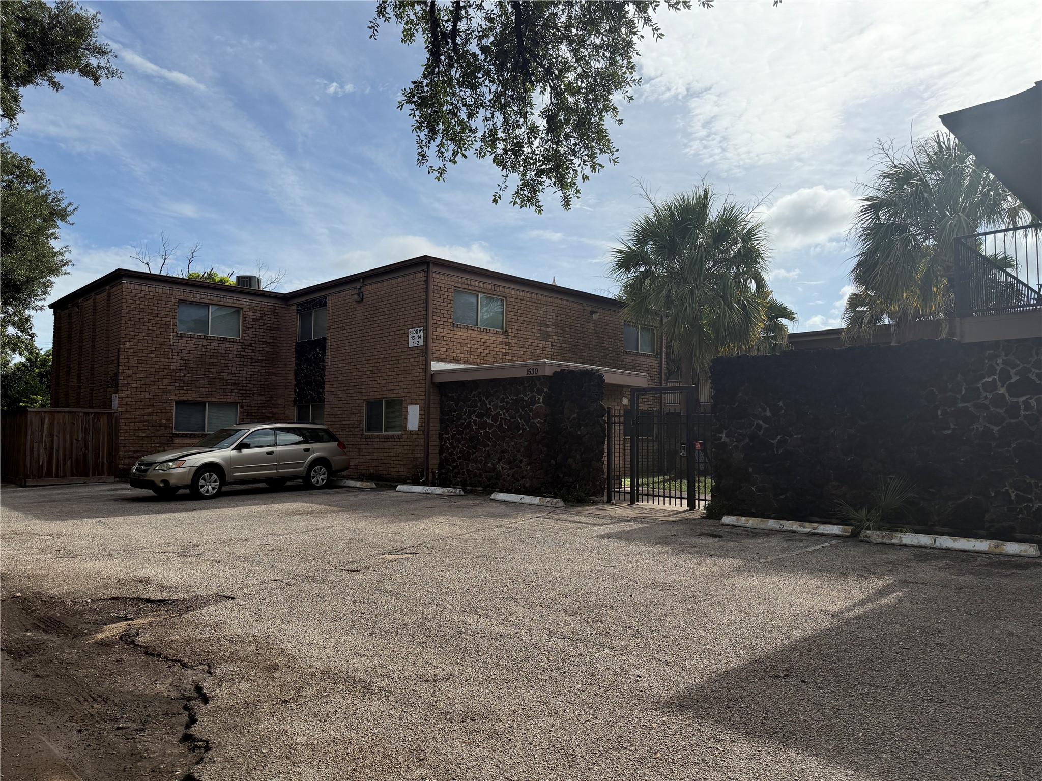 1530 Heights Boulevard 2 Property Photo 1