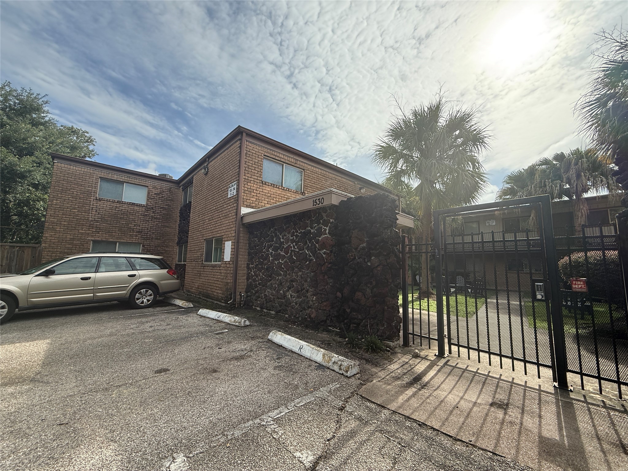 1530 Heights Boulevard 2 Property Photo 2