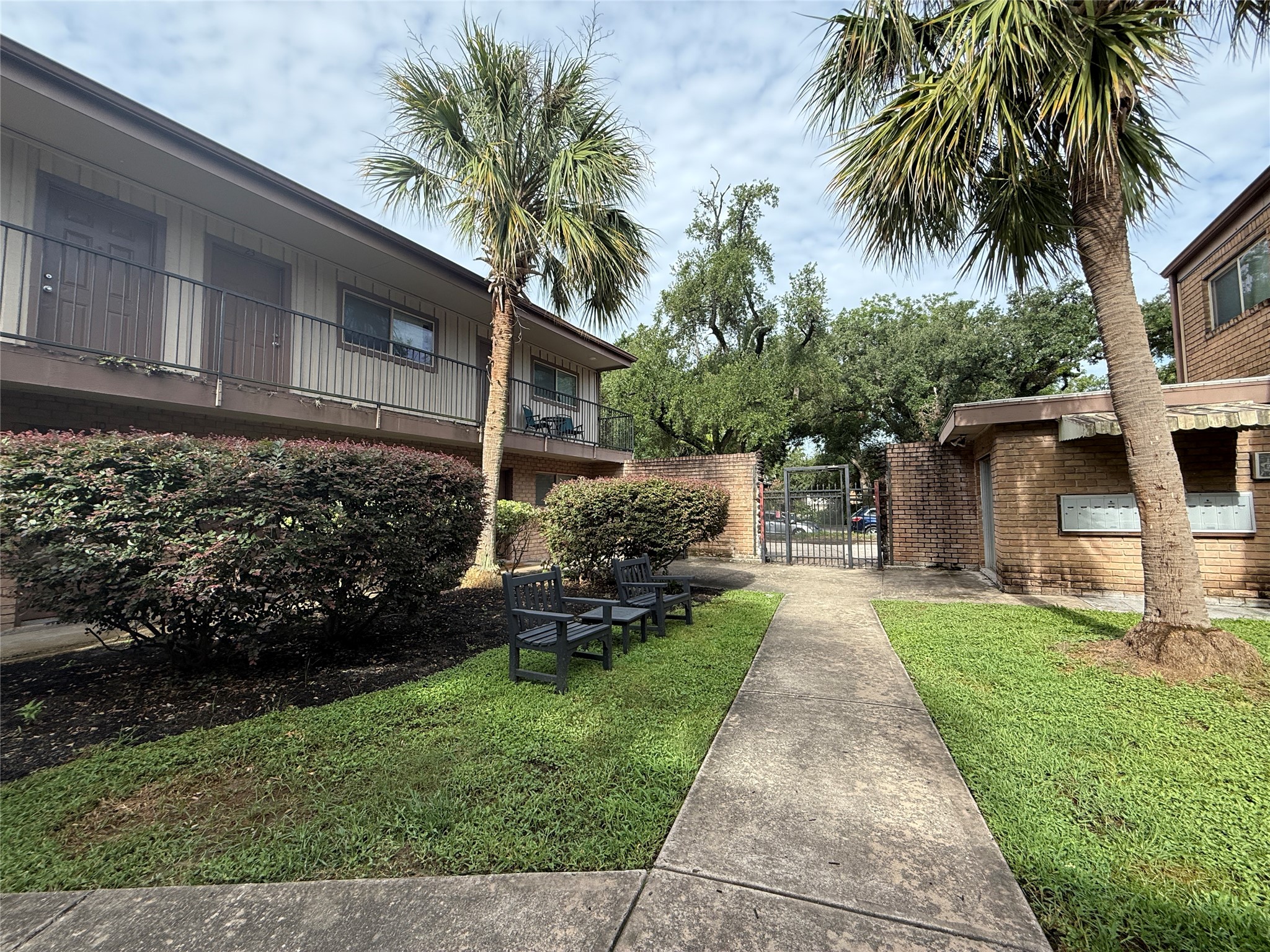 1530 Heights Boulevard 2 Property Photo 4