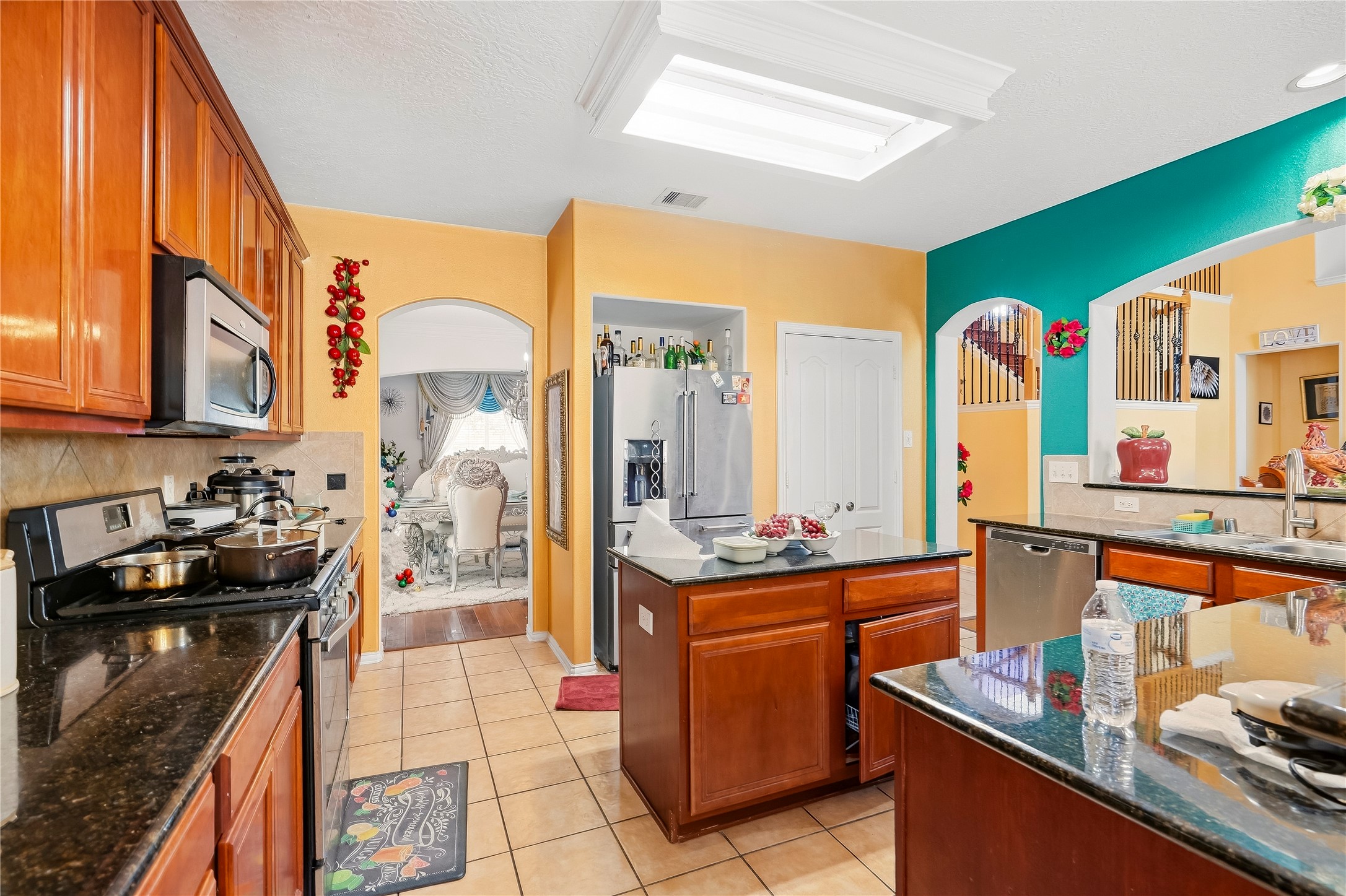 24811 Malca Manor Drive Property Photo 8