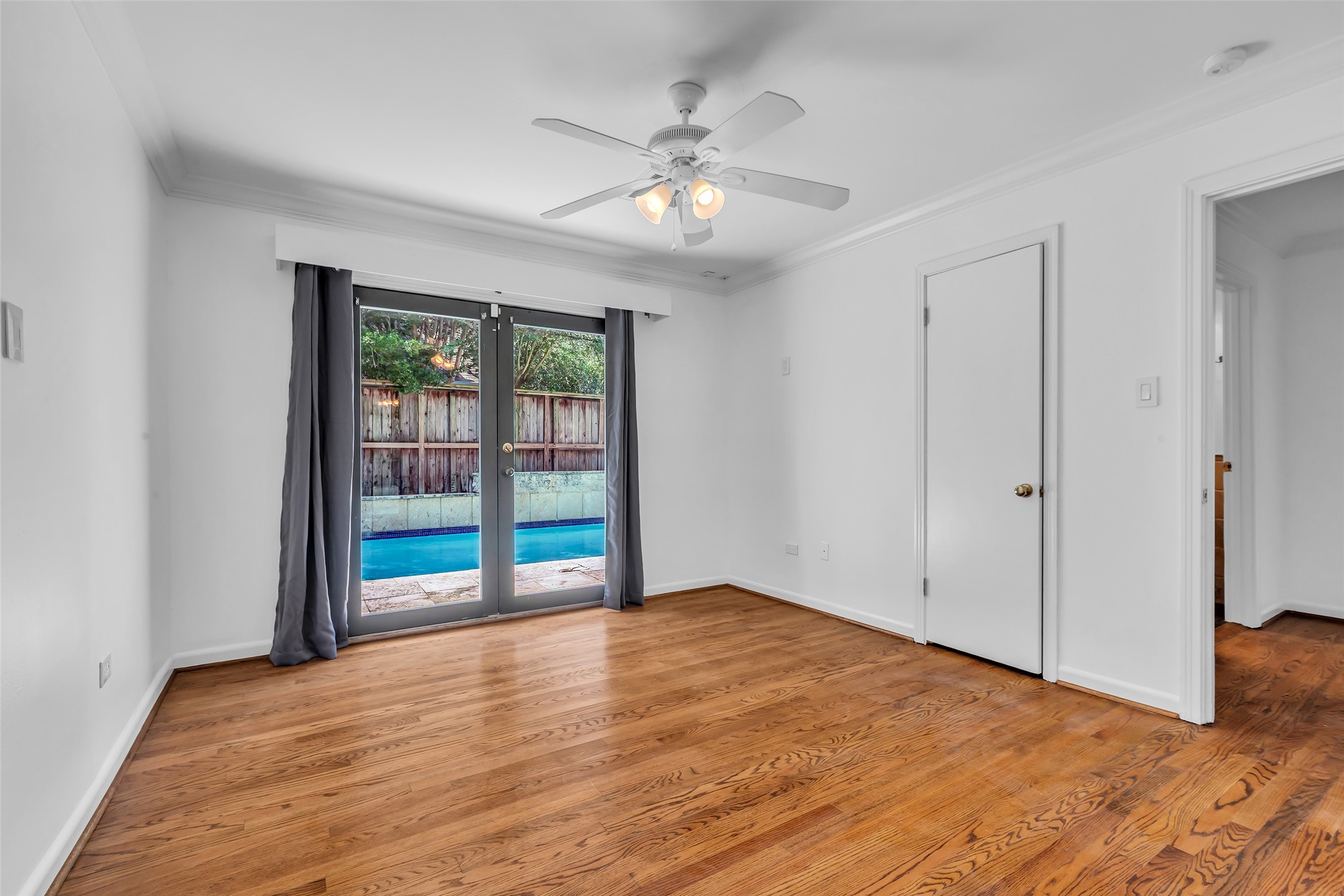 1503 Banks Street Property Photo 23