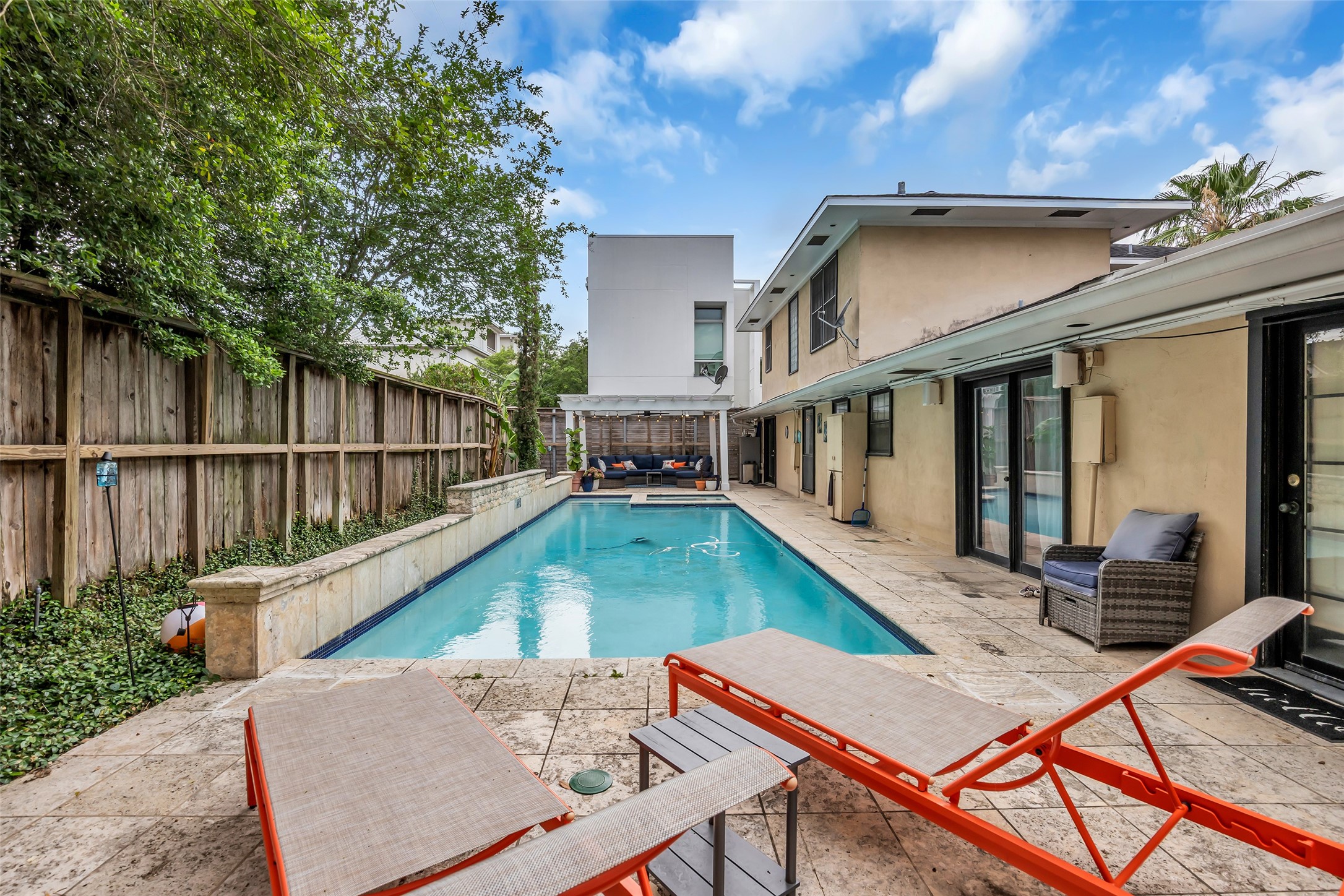 1503 Banks Street Property Photo 45