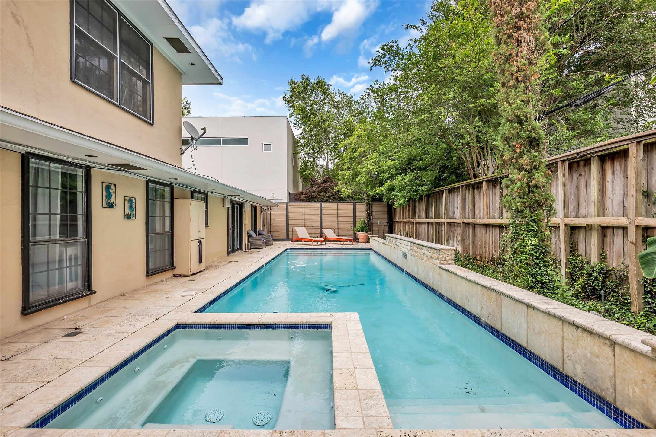 1503 Banks Street Property Photo 46
