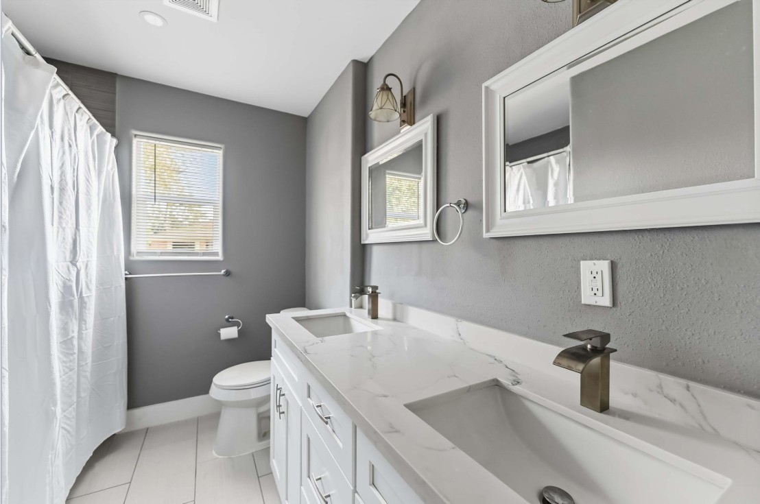3923 Hickok Lane Property Photo 17