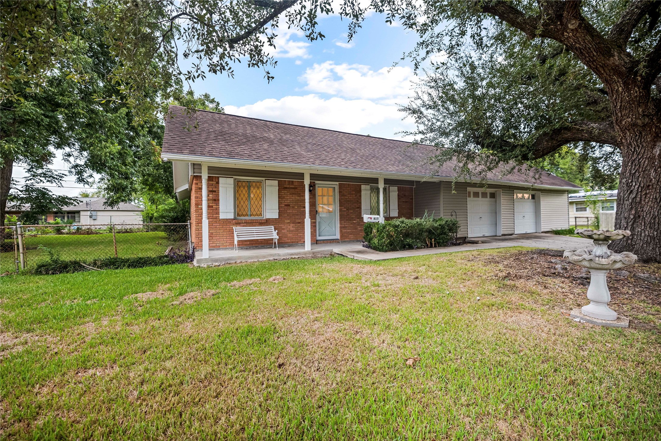 613 Grantham Road Property Photo 1