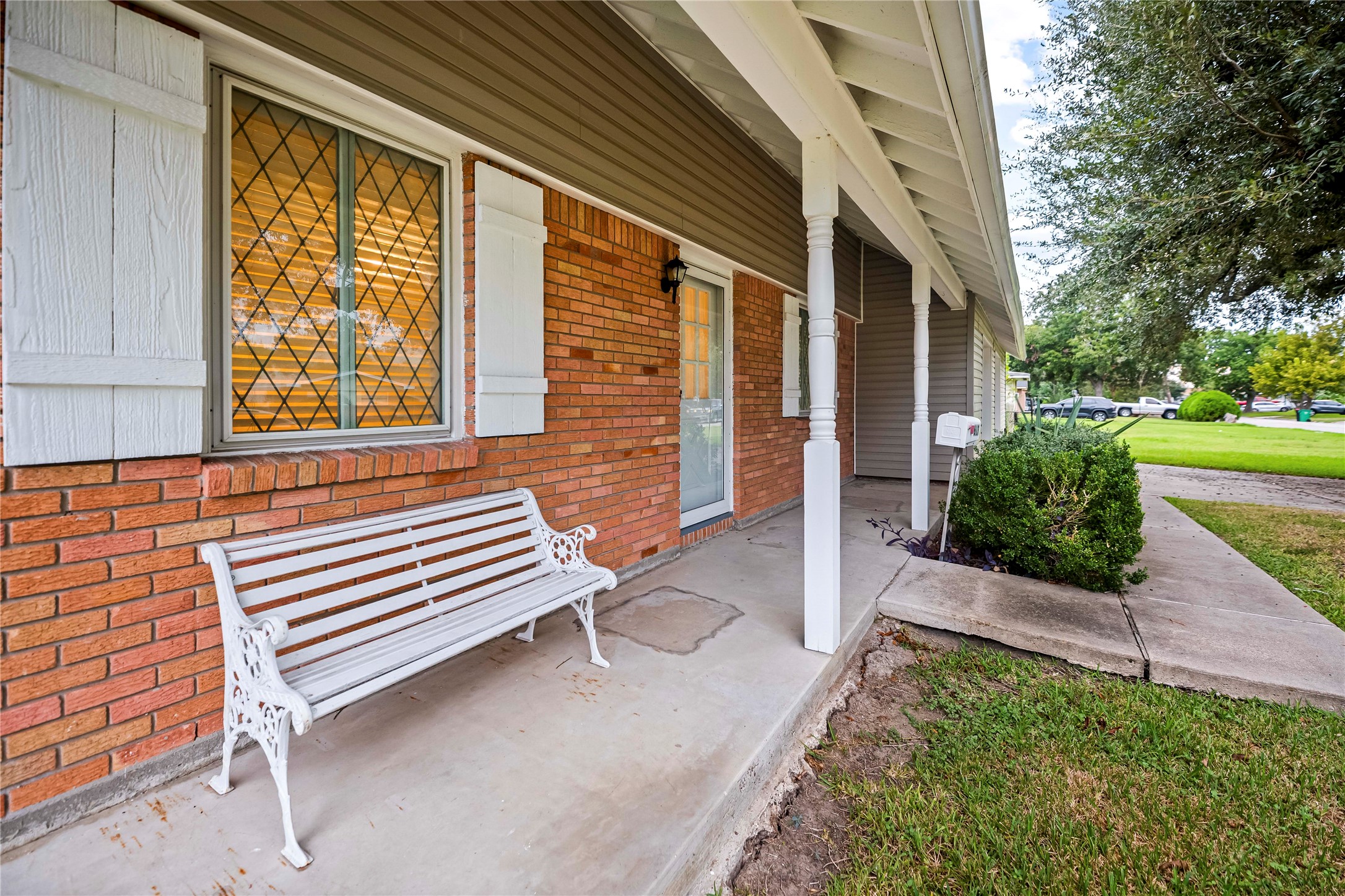 613 Grantham Road Property Photo 3