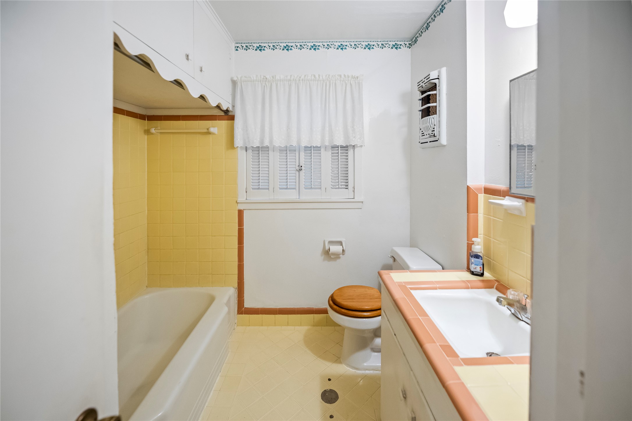 613 Grantham Road Property Photo 14
