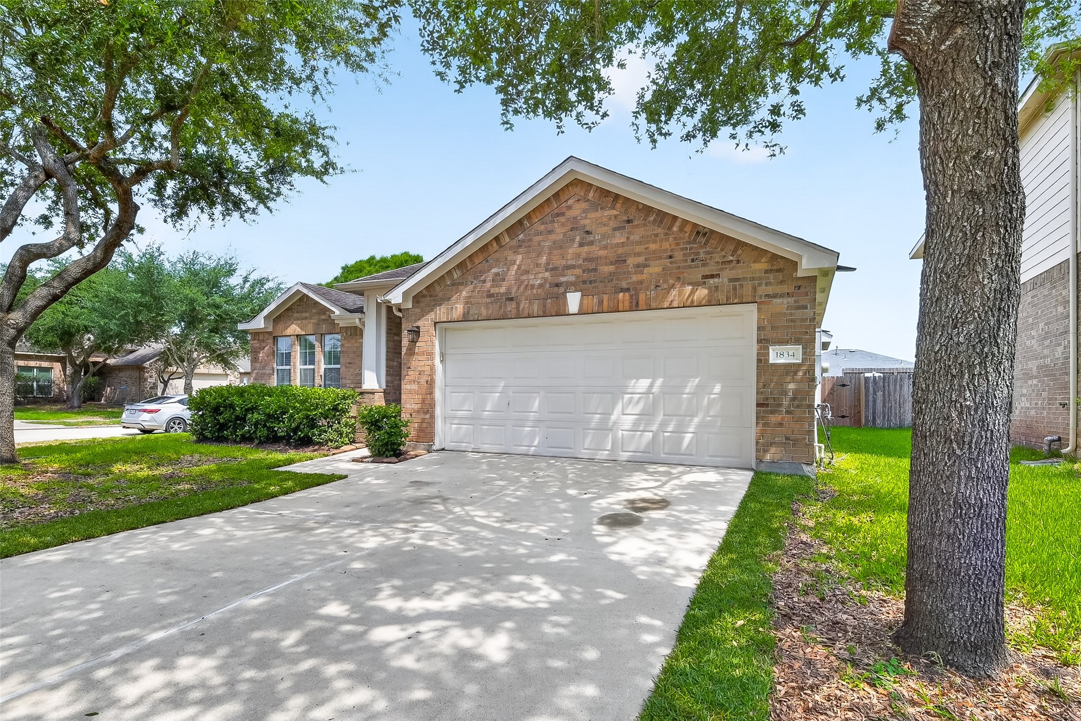 1834 Kessler Park Court Property Photo 3