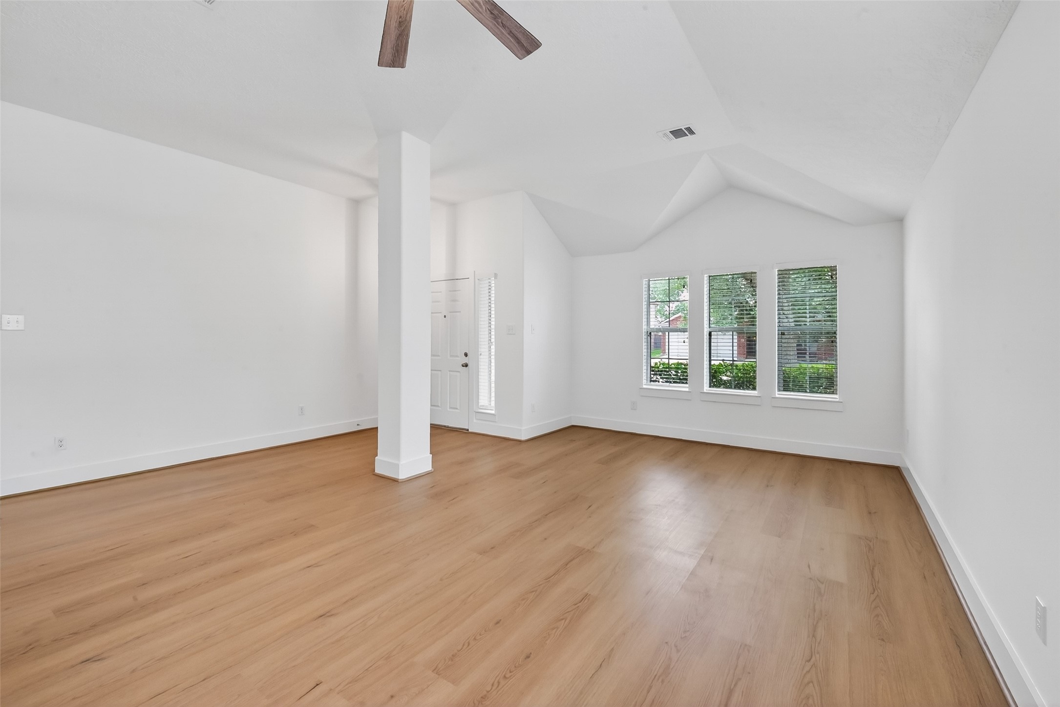 1834 Kessler Park Court Property Photo 6