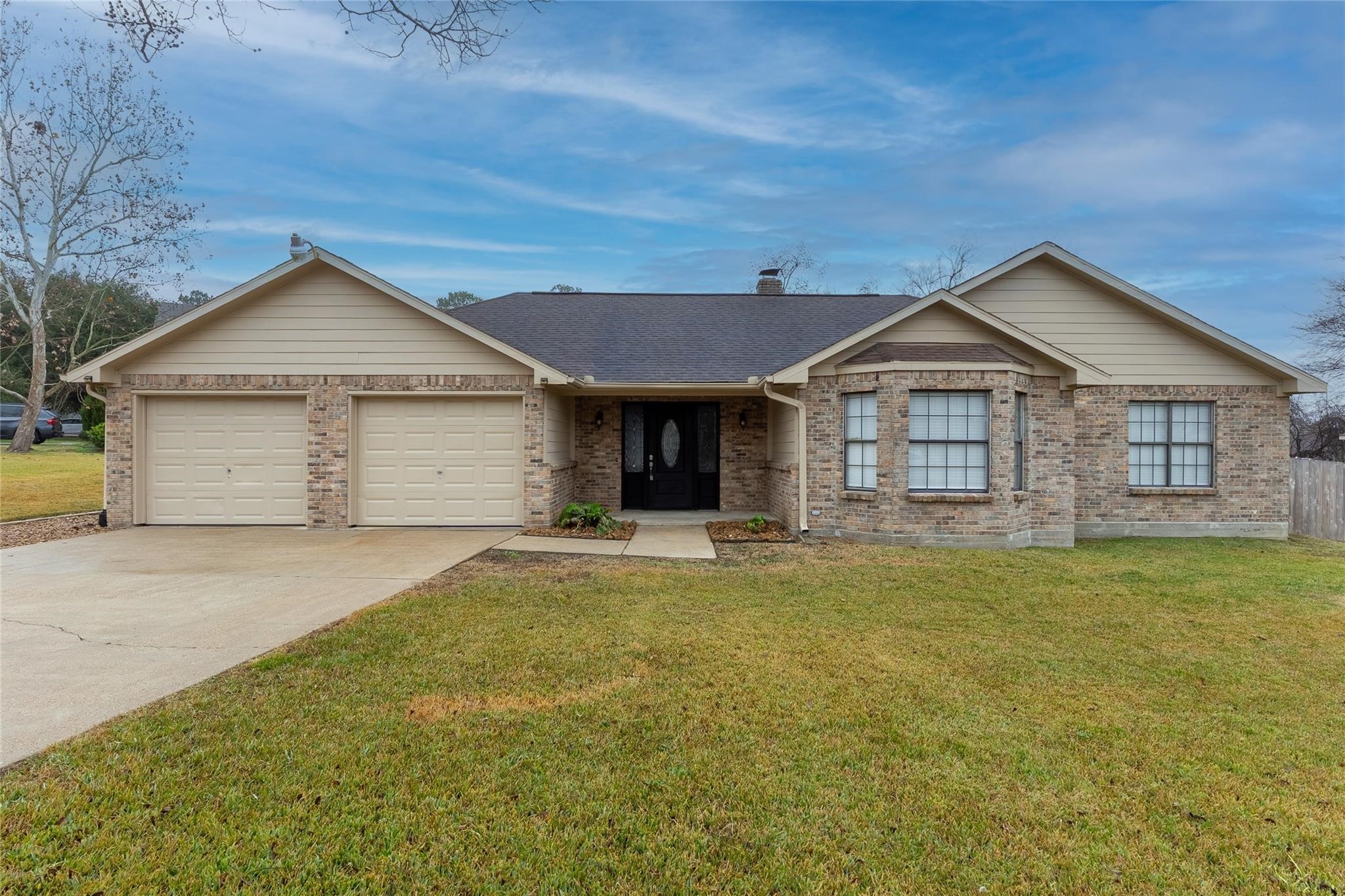 328 Lake View Drive Property Photo 1