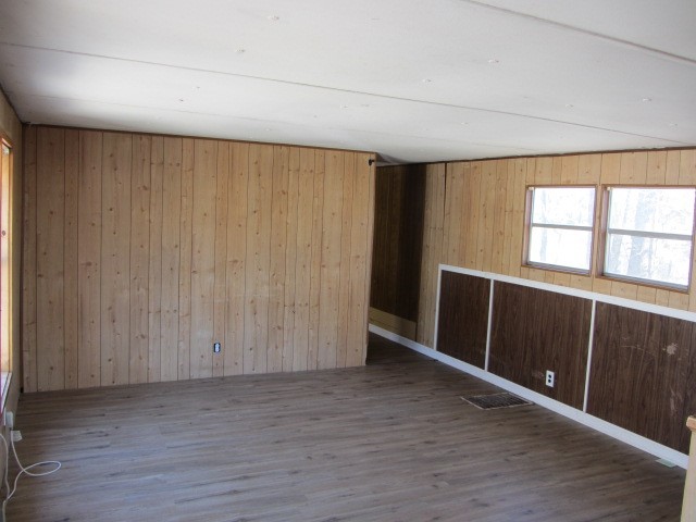 1306 Avenue E Property Photo 6